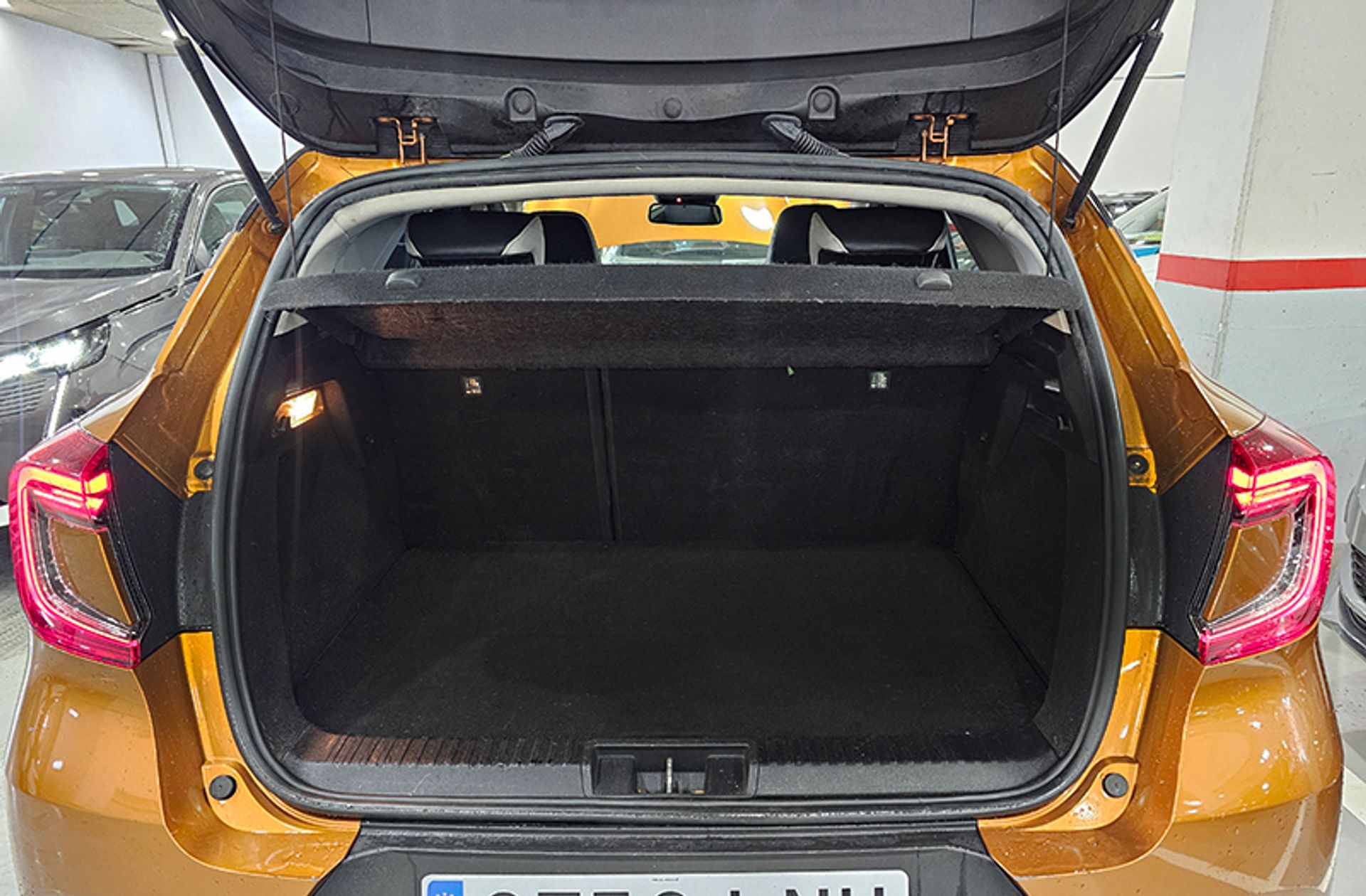 Renault Captur Zen E-Tech Híbrido enchufable - foto 16