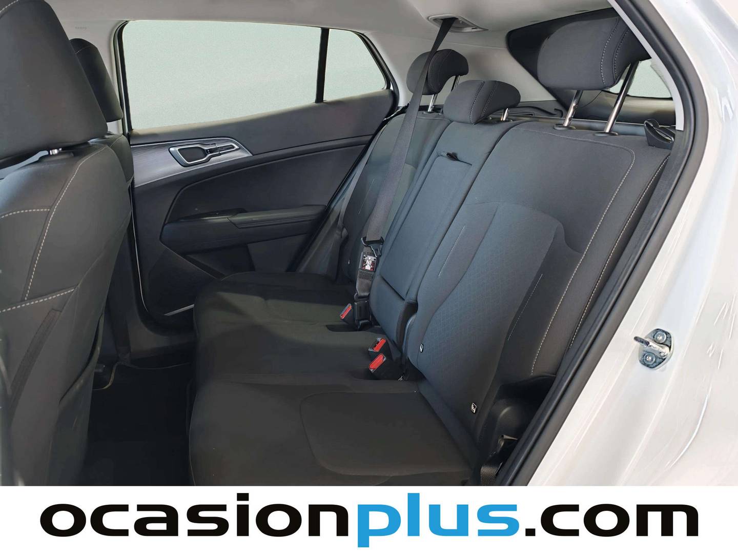 Foto asientos traseros KIA Sportage Kia Sportage 1.6 T-GDi MHEV Business 4x2 DCT (160 CV)