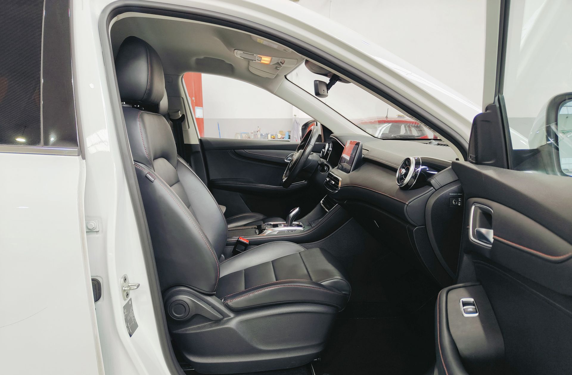 MG HS 1.5 Turbo GDI Comfort DCT - foto 18
