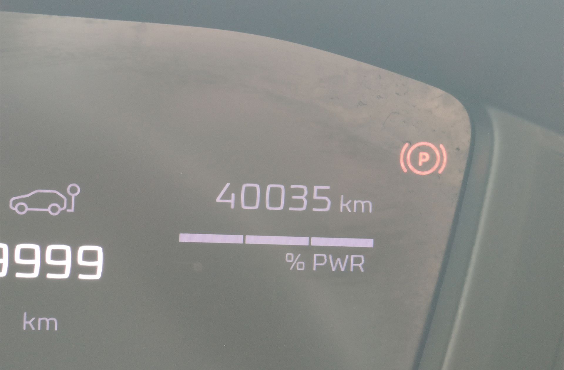 Peugeot 2008 Allure Hybrid eDCS6 - foto 12