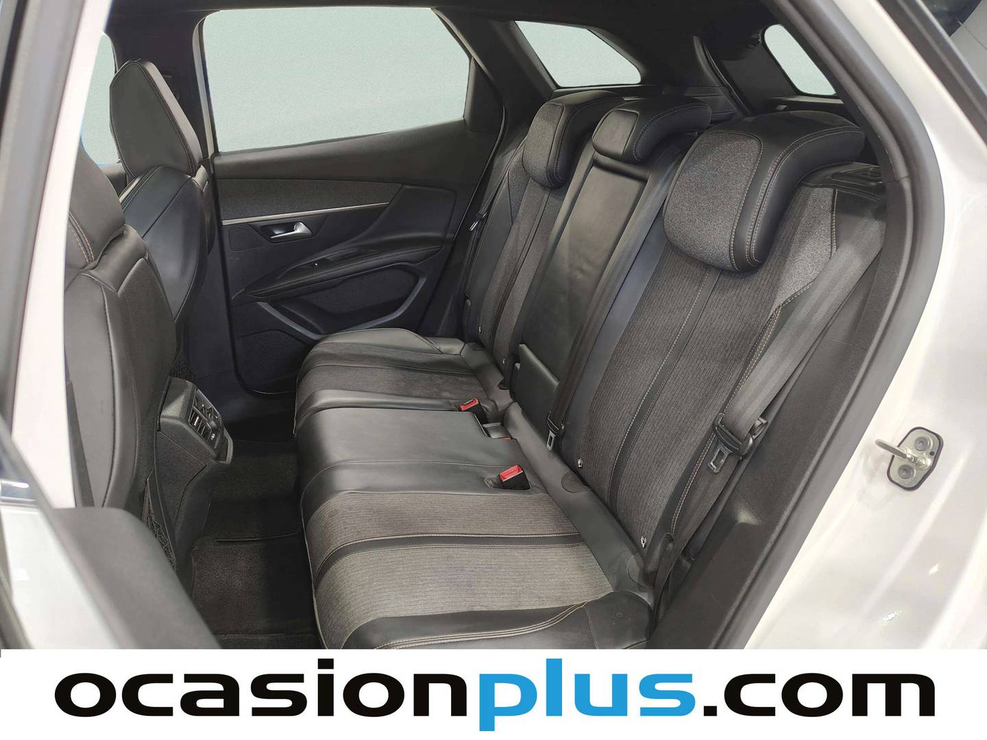 Foto asientos traseros Peugeot 3008 Peugeot 3008 BlueHDI 180 S&S GT Line EAT8 (180 CV)