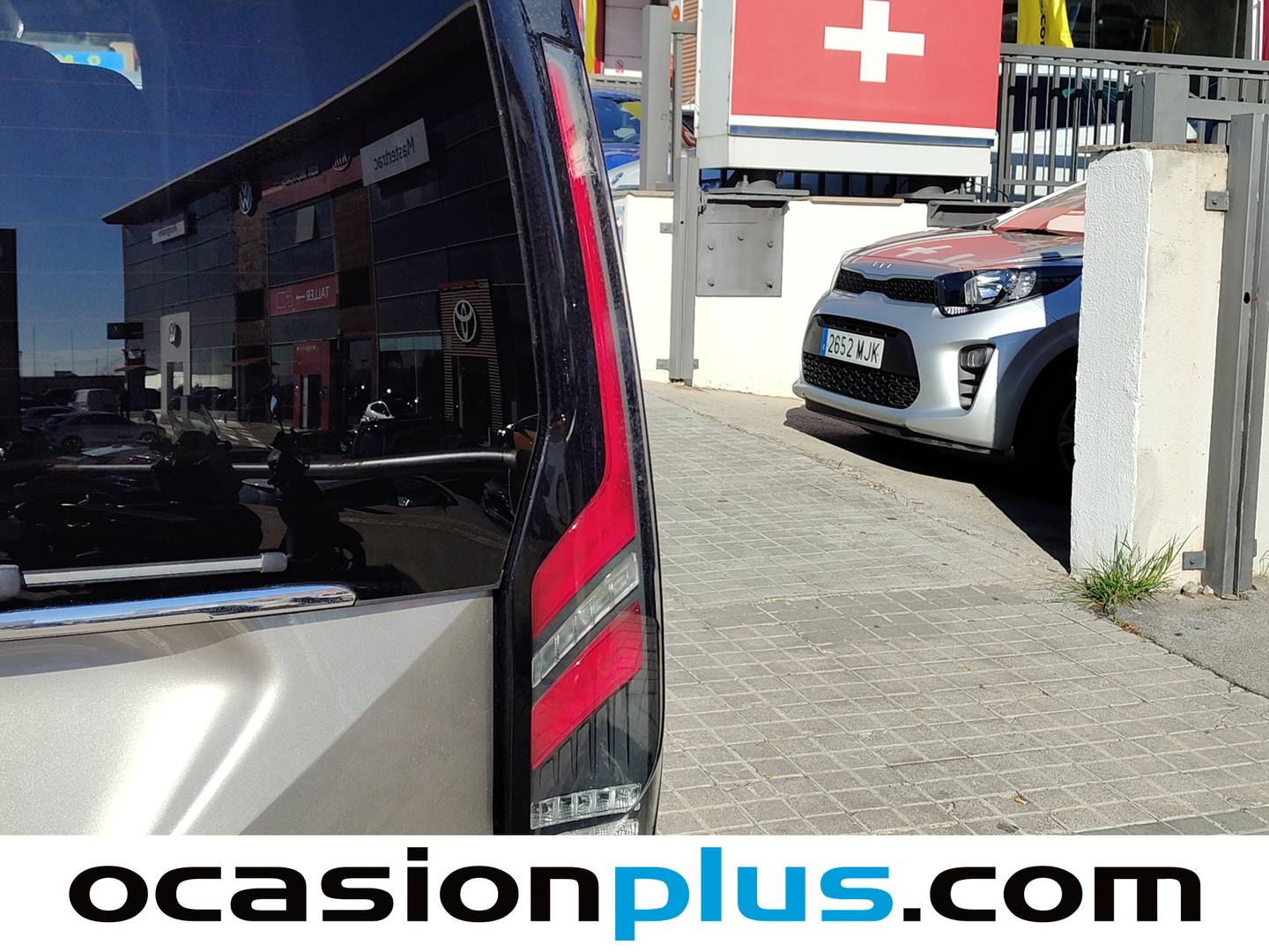 Foto Ford Grand Tourneo Connect Ford Grand Tourneo Connect 2.0 Ecoblue Titanium Auto (122 CV) 7 Plazas