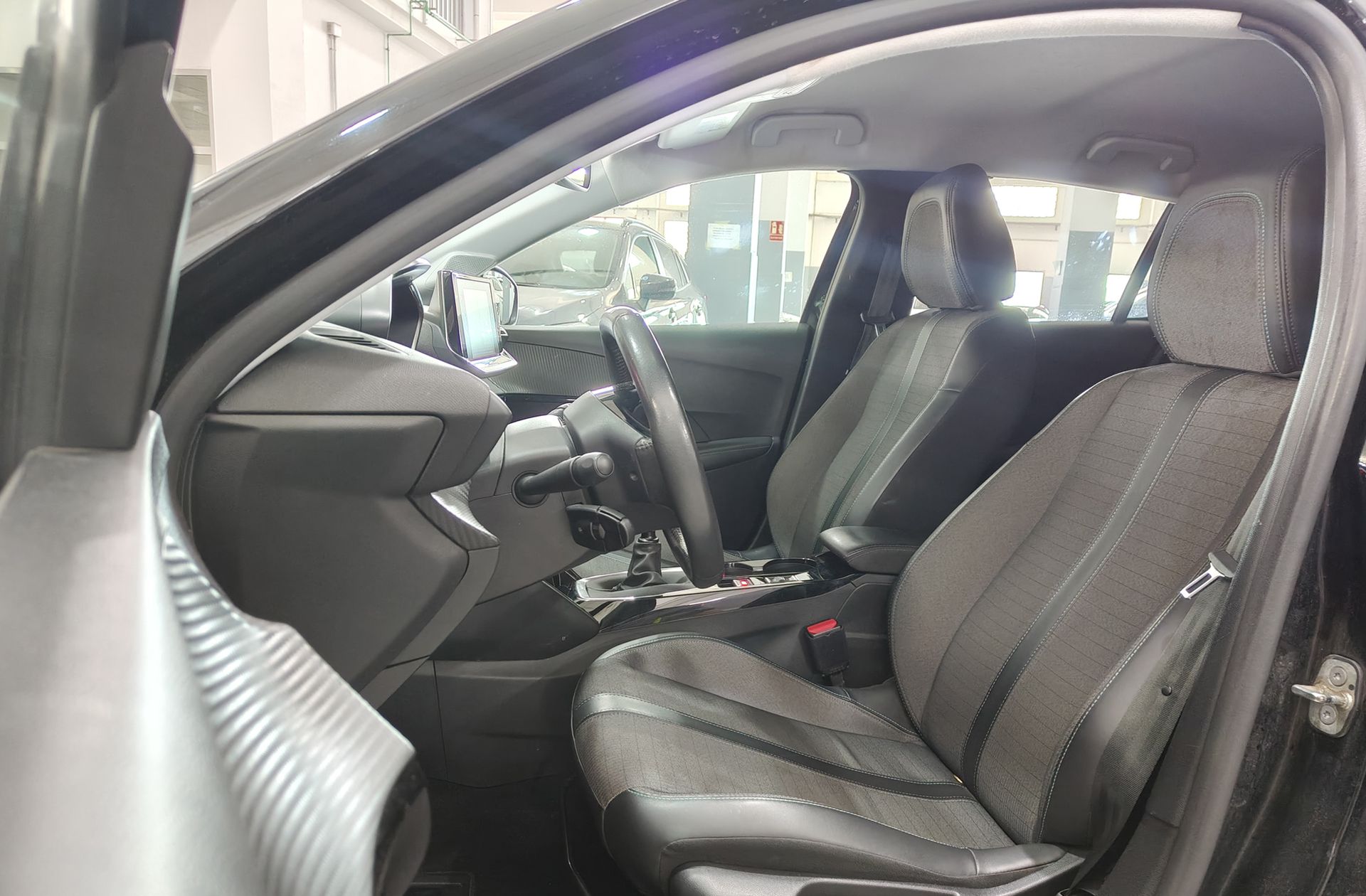 Peugeot 208 PureTech 100 Allure - foto 10