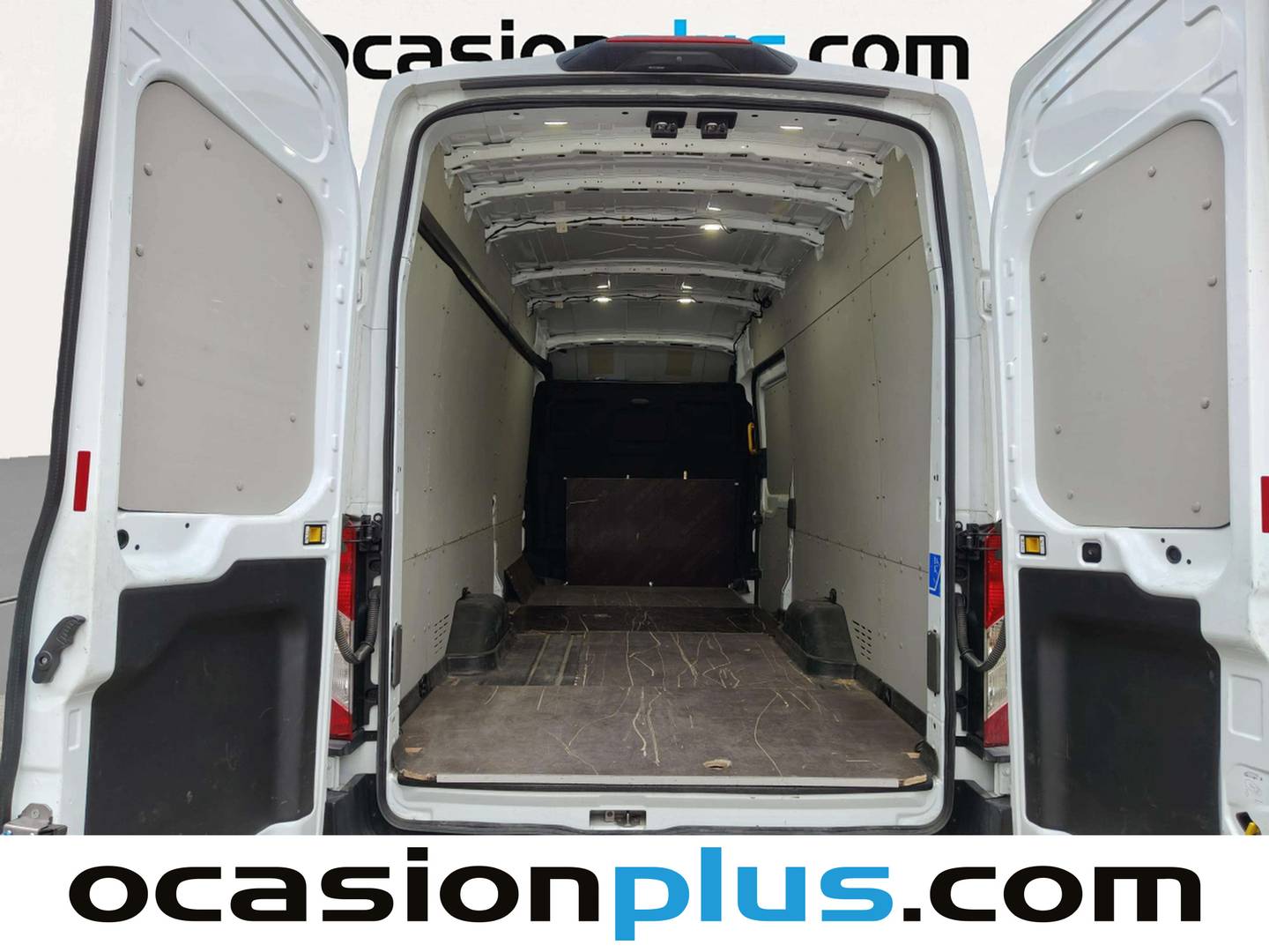 Ford Transit Ford Transit Furgon 350 EcoBlue L4 Trend RWD (130 CV) seminuevo