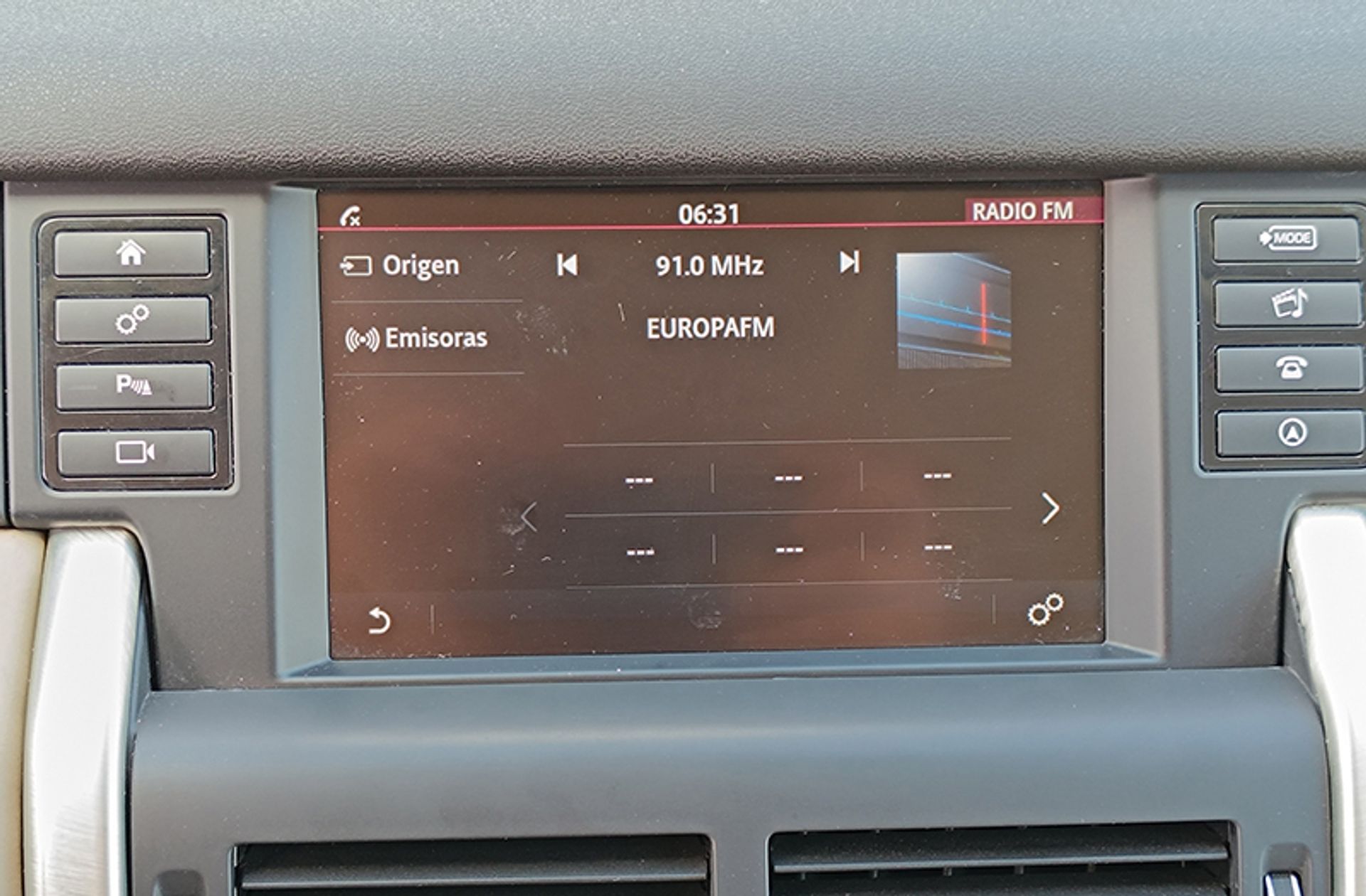 Land Rover Discovery Sport 2.0L TD4 HSE 4x4 - foto 40