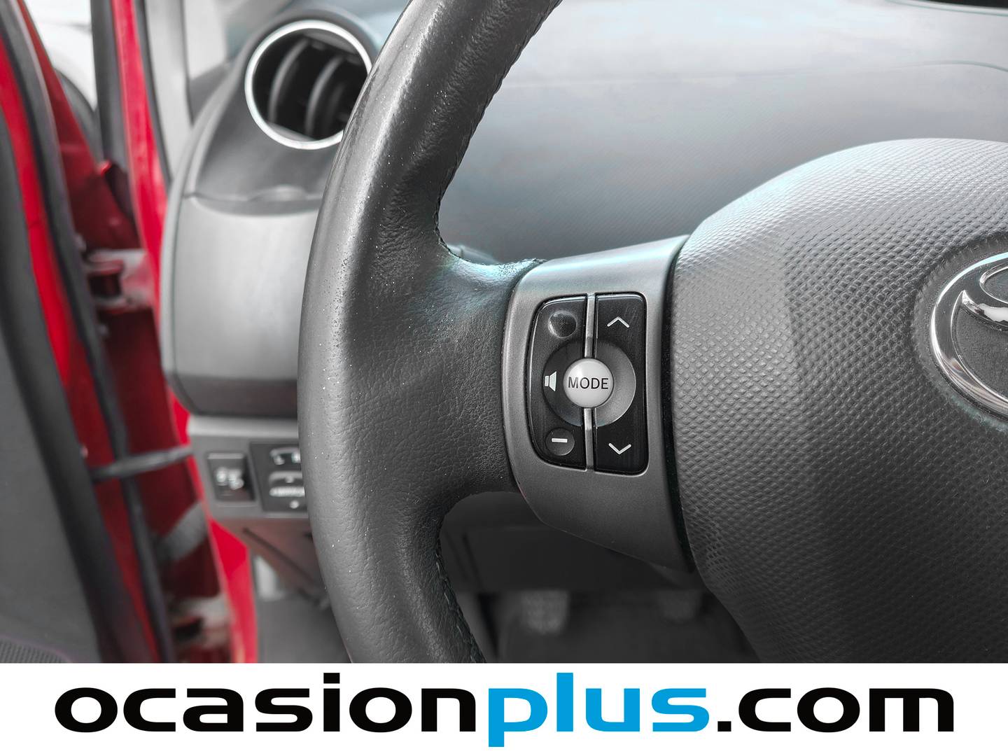 Extras y acabados del Toyota Yaris Toyota Yaris 1.0 VVT-i TS (69 CV)