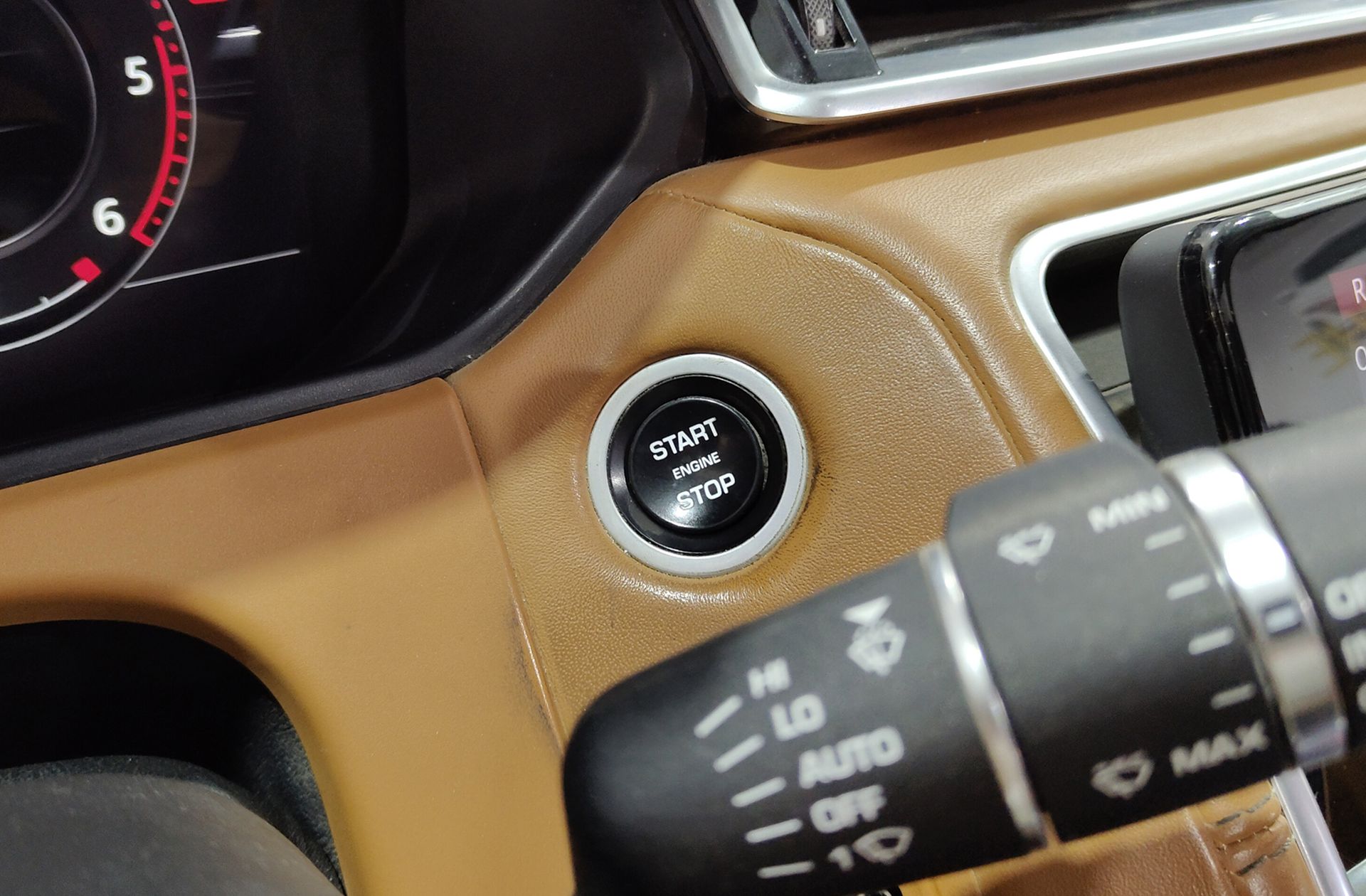Land Rover Range Rover Velar D240 SE 4WD - foto 32