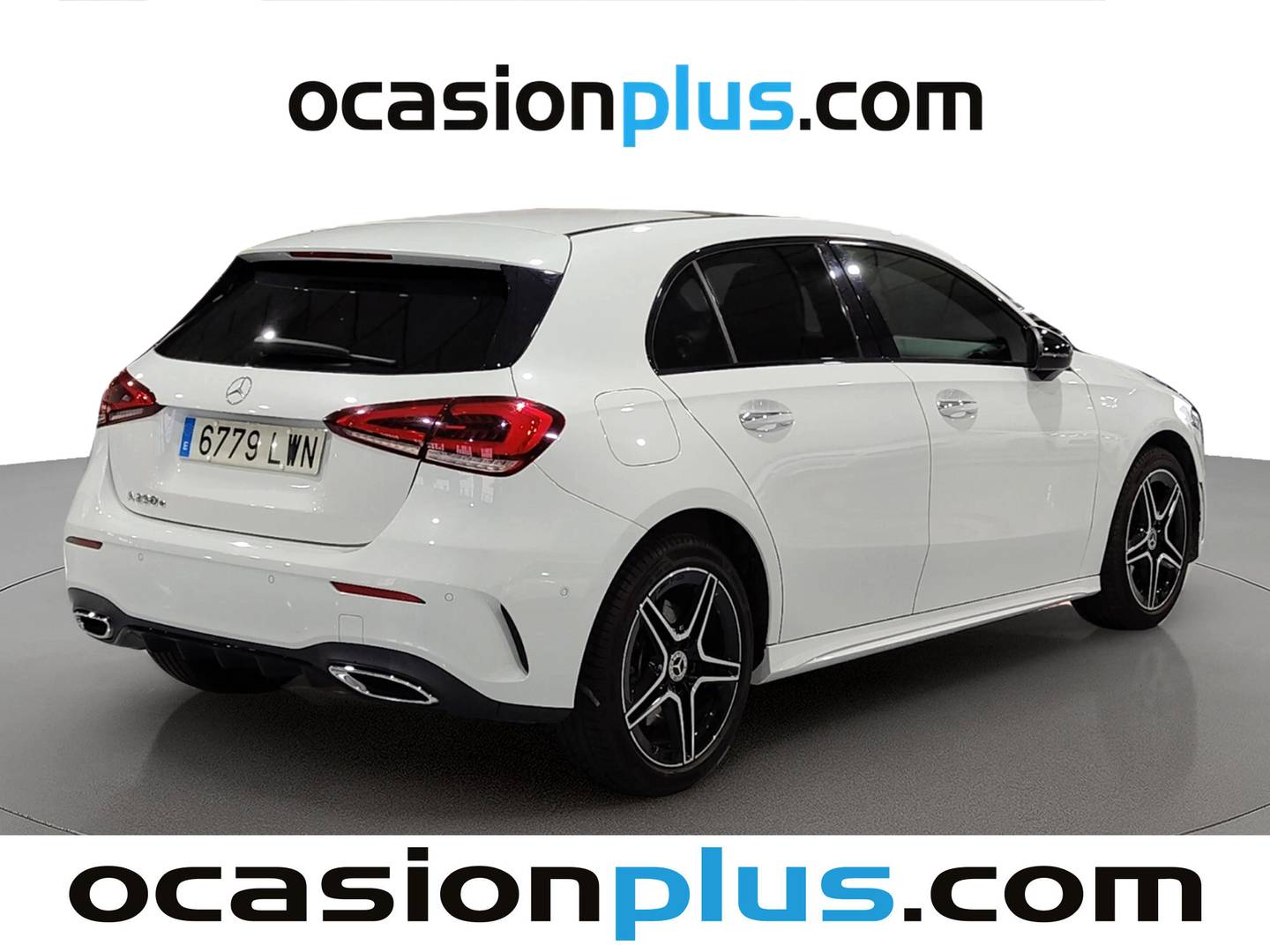 Foto trasera Mercedes Clase A Mercedes Clase A 250 e (218 CV) Pack AMG derecha
