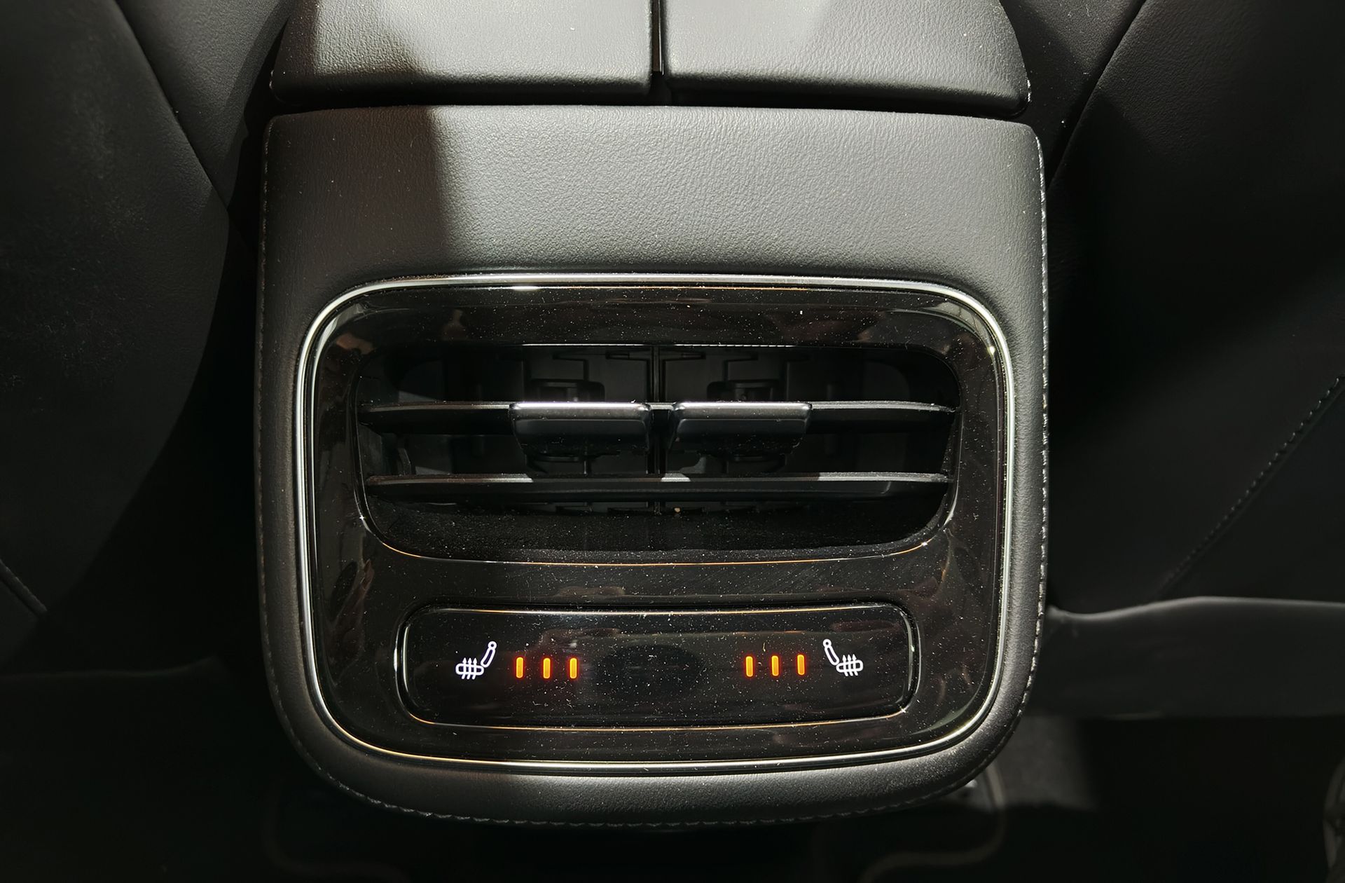Ebro s800 1.6 T-GDi Luxury DCT - foto 25