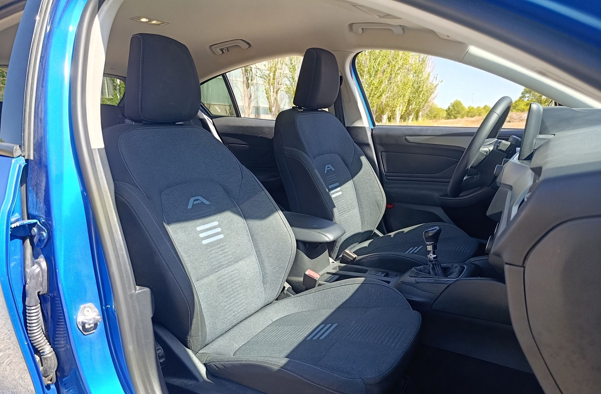 Ford Focus 1.0 EcoBoost MHEV Active - foto 18