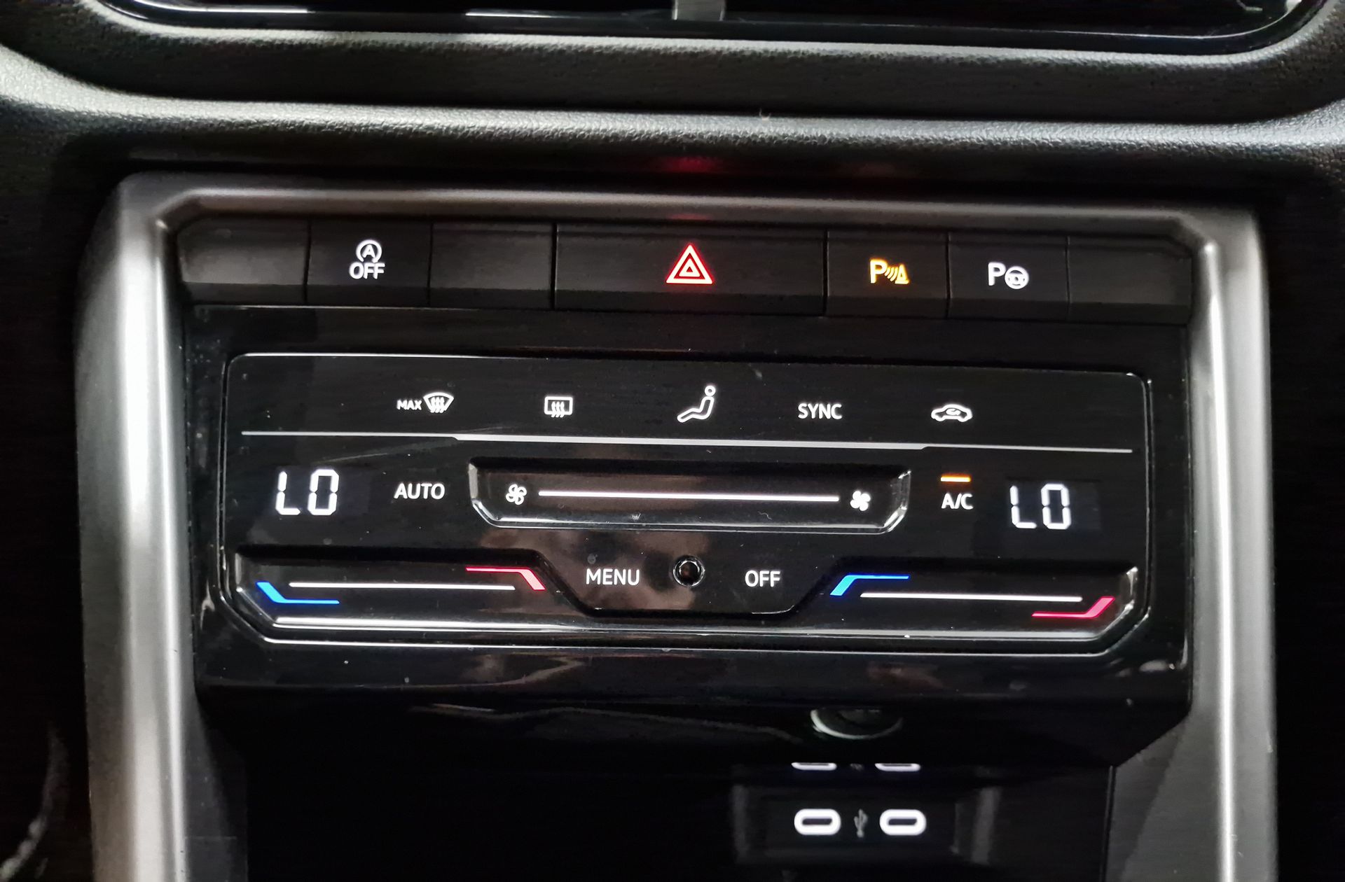 Volkswagen T-Roc Life 1.0 TSI - foto 36
