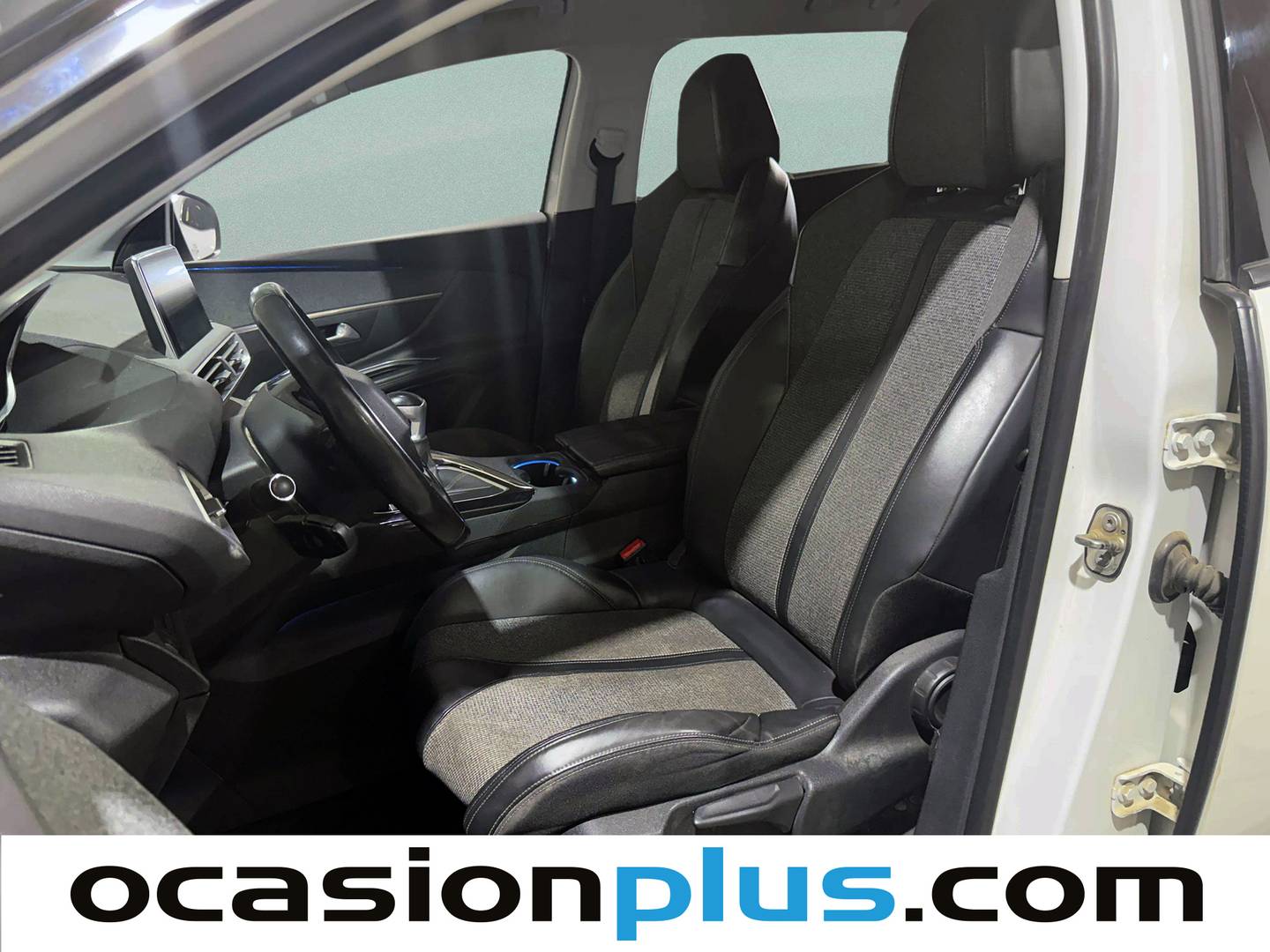 Foto asientos delanteros Peugeot 5008 Peugeot 5008 BlueHDi 120 S&S Allure (120 CV) 7 Plazas