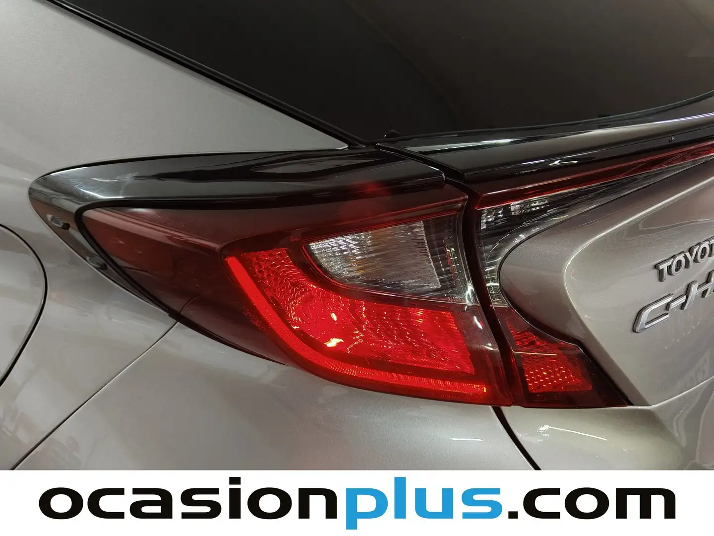 Foto Toyota C-HR Toyota C-HR 1.8 125H Advance (122 CV)