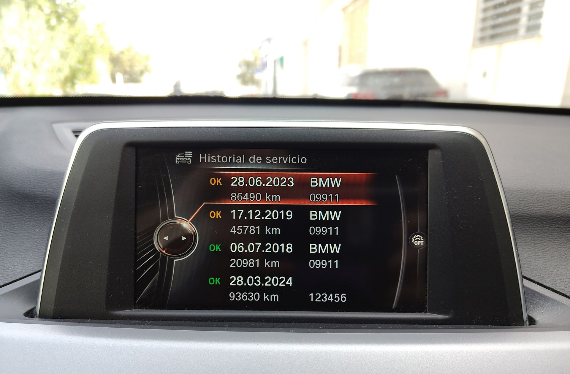 BMW X1 sDrive18d - foto 19