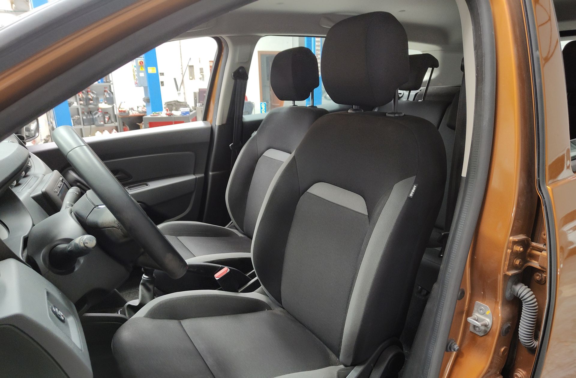 Dacia Duster Essential TCe 4x2 GLP - foto 9
