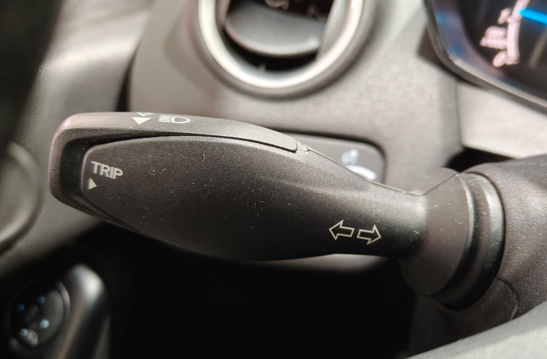 Ford Fiesta 1.0 EcoBoost Trend - foto 19