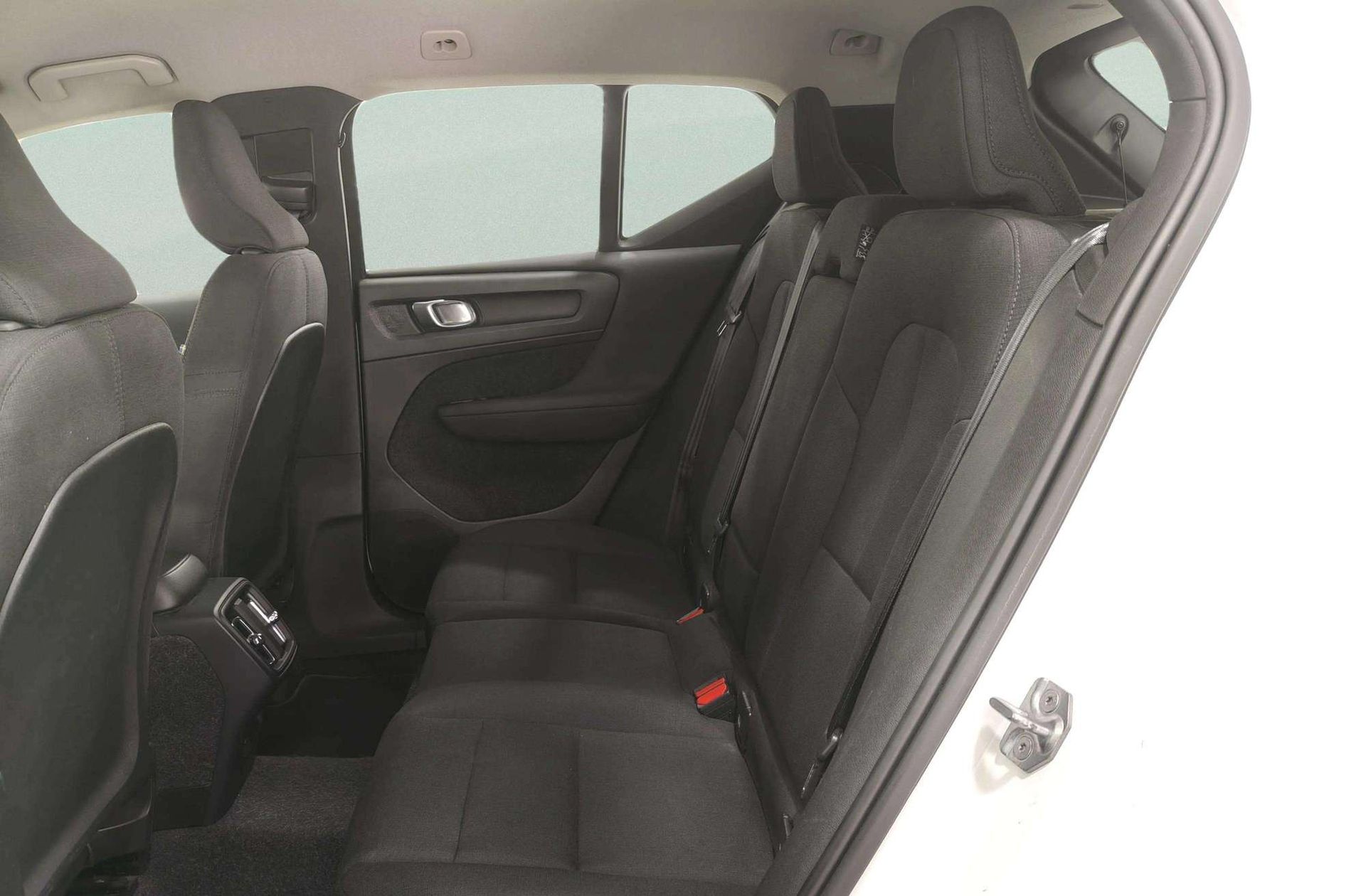 Volvo XC40 T3 - foto 11