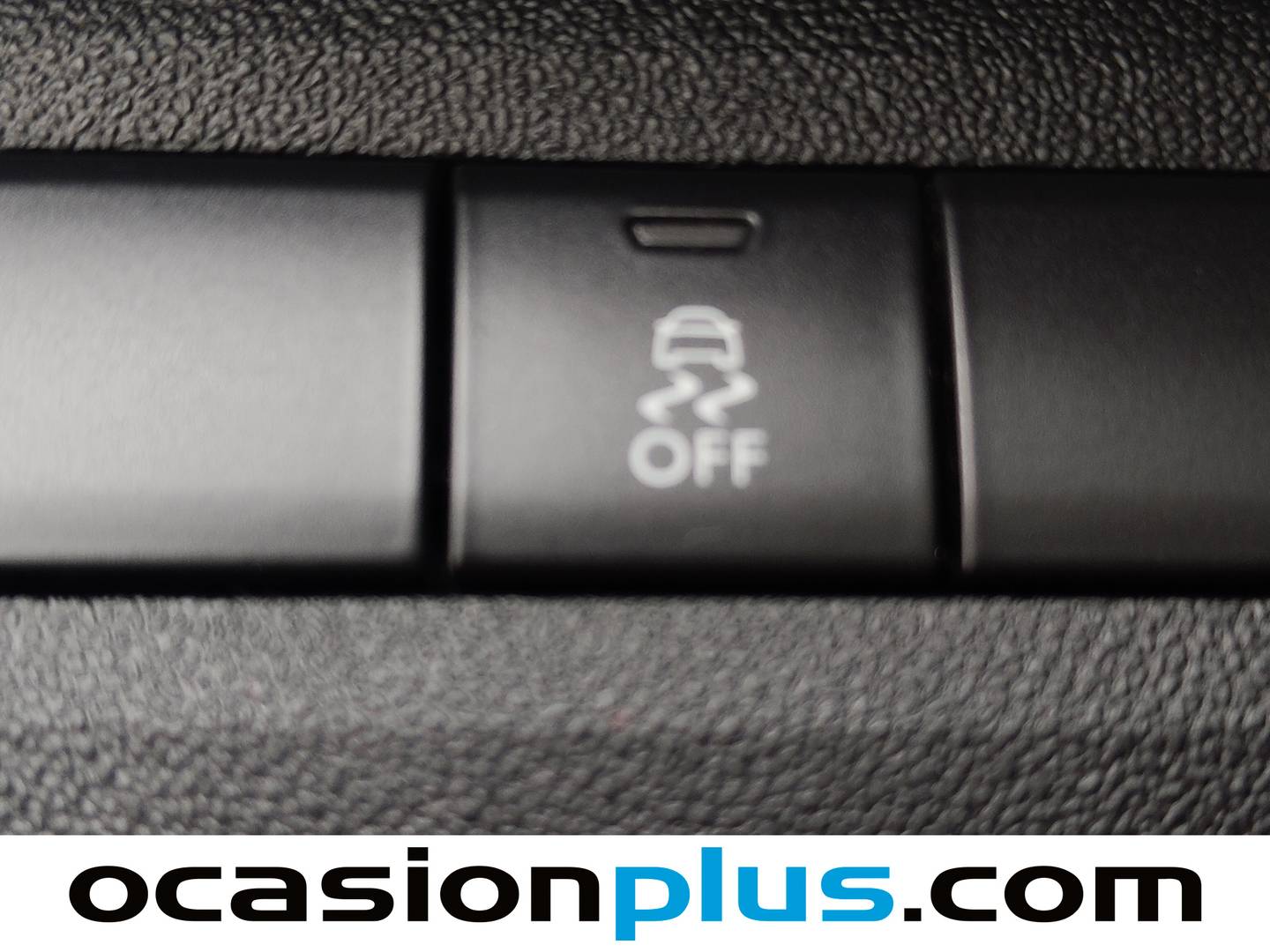 Equipamiento del Peugeot 2008 Peugeot 2008 VTI 82 Active (82 CV)