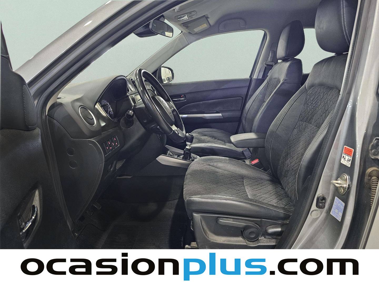 Foto asientos delanteros Suzuki Vitara Suzuki Vitara 1.4 Turbo Mild Hybrid GLX (129 CV)
