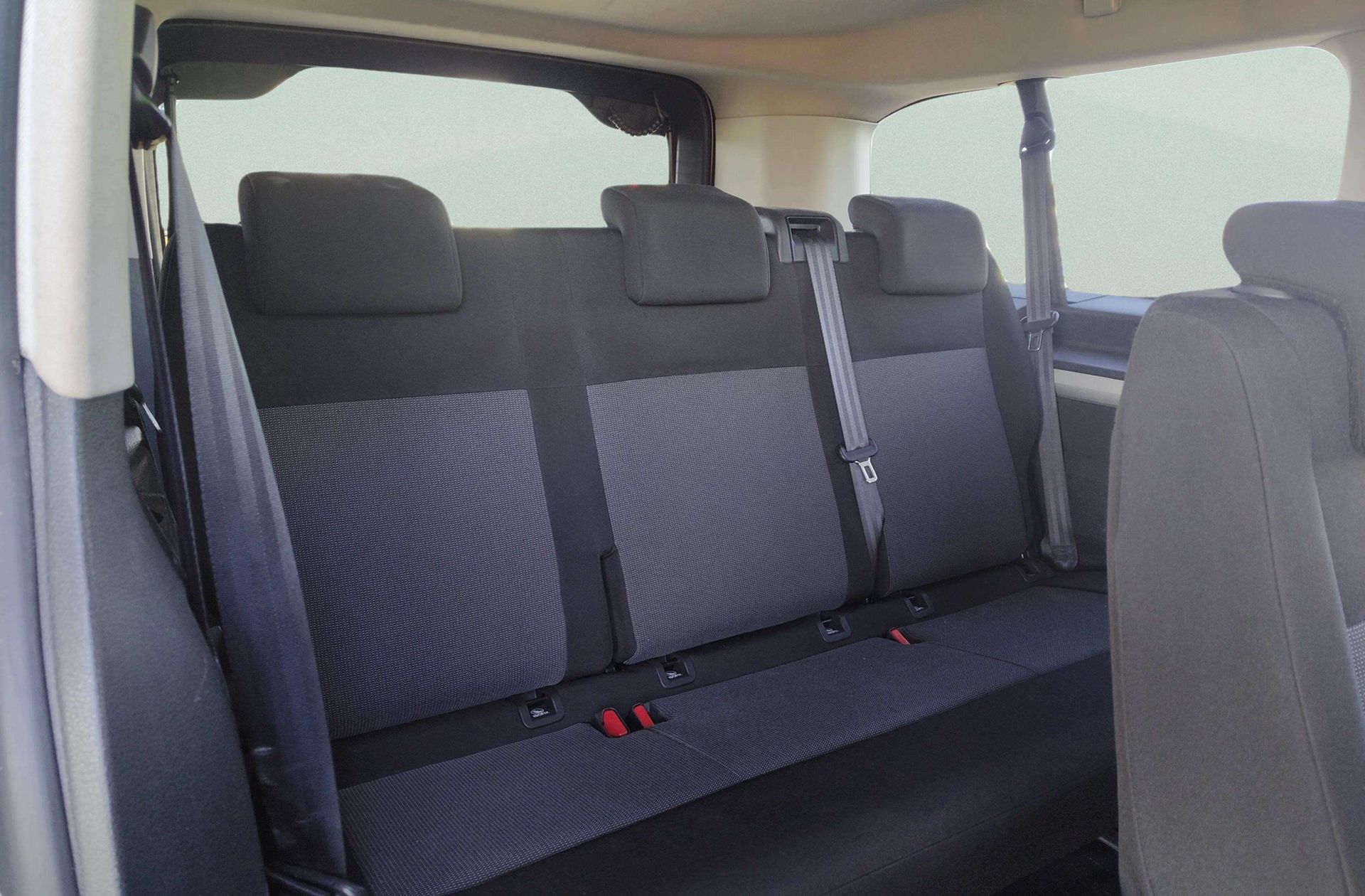 Peugeot Traveller Business 1.5 BlueHDi (120) Long 9 plazas - foto 15