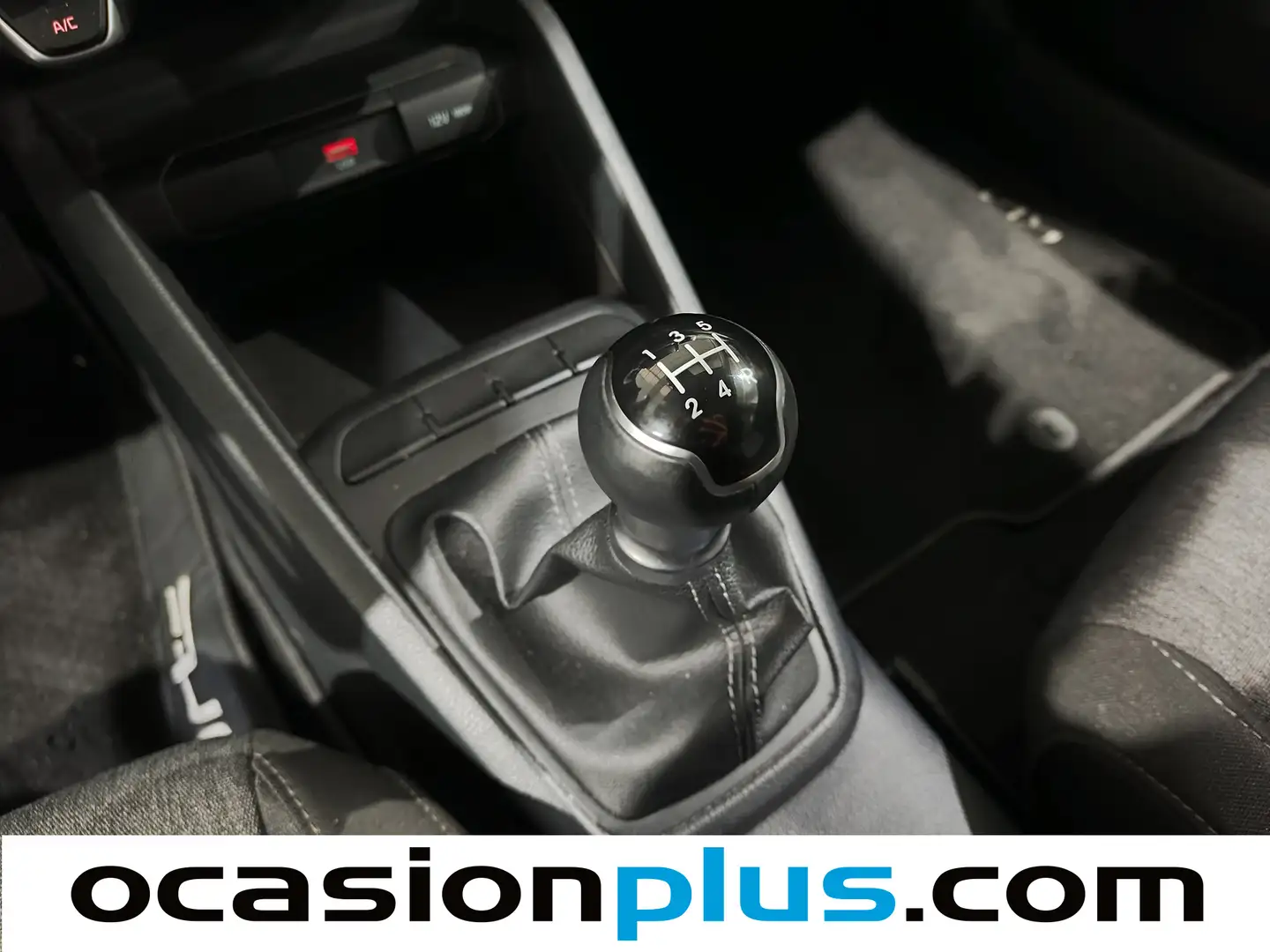 Foto KIA Stonic Kia Stonic 1.2 DPi Concept  (79 CV)