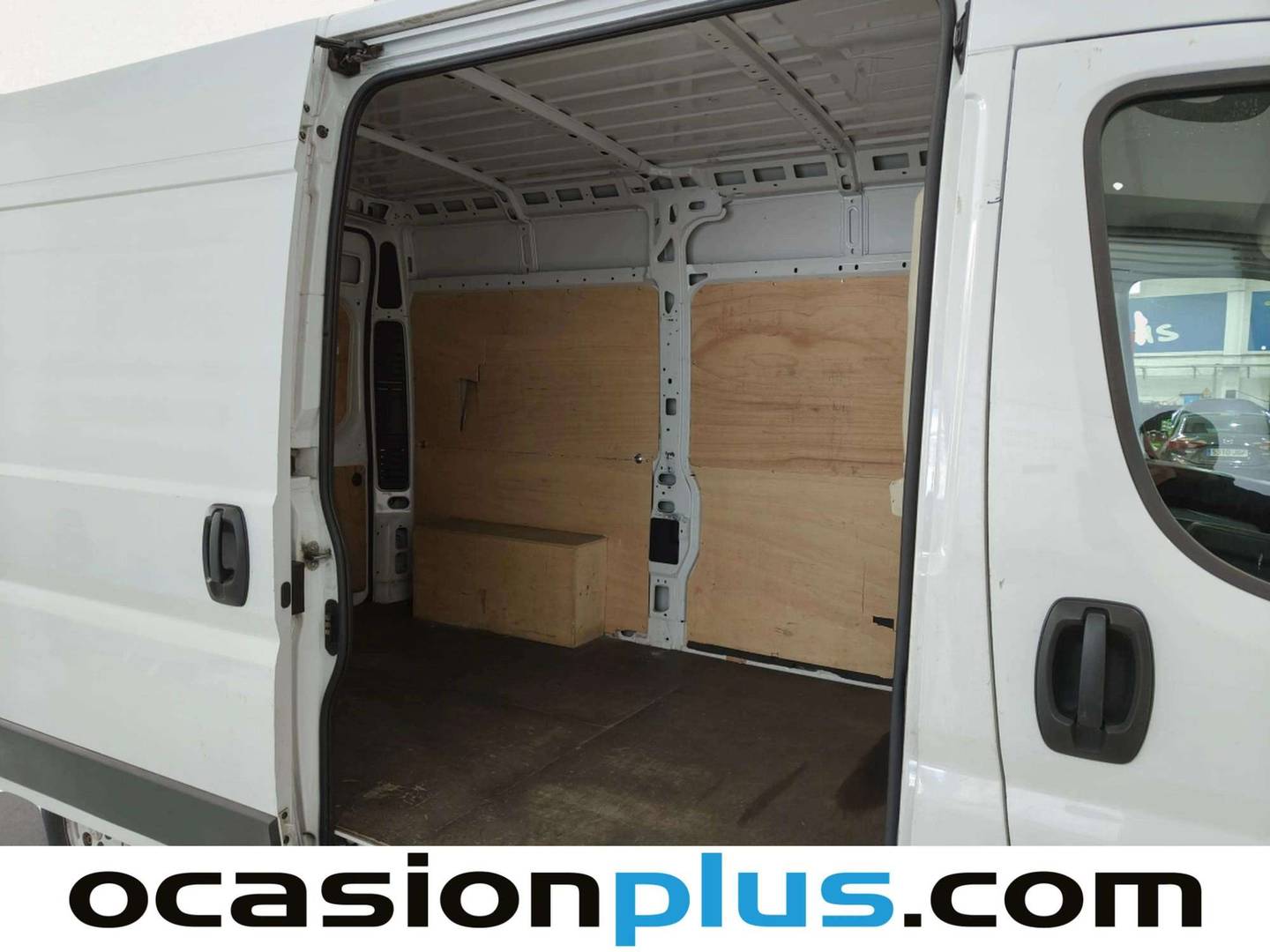 Fotos maletero Peugeot Boxer Peugeot Boxer Furgon BlueHDi 140 S&S Pack 335 L2H2 (140 CV)