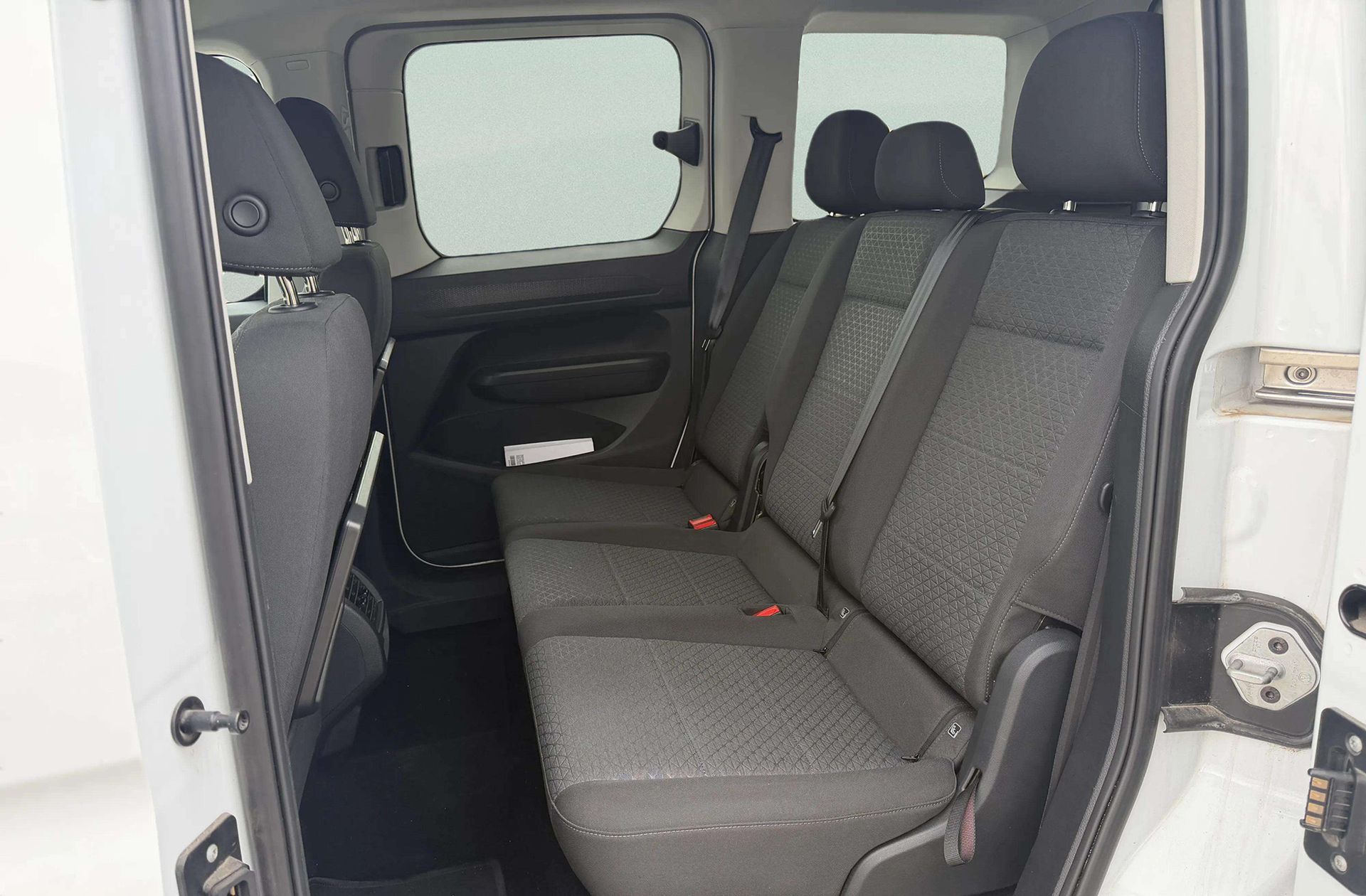 Ford Tourneo Connect 2.0 EcoBlue Titanium - foto 12