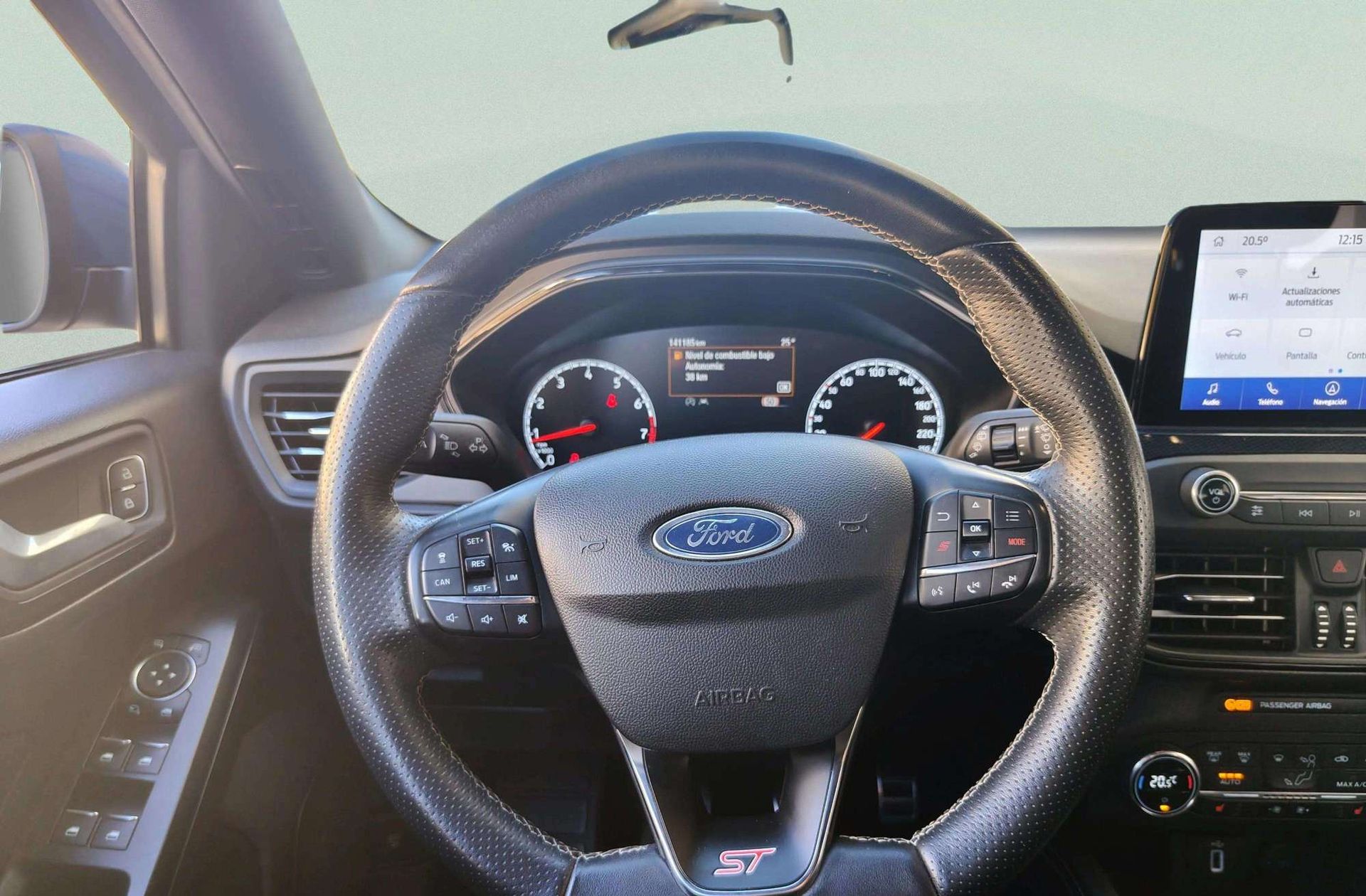 Ford Focus 2.3 EcoBoost ST - foto 21