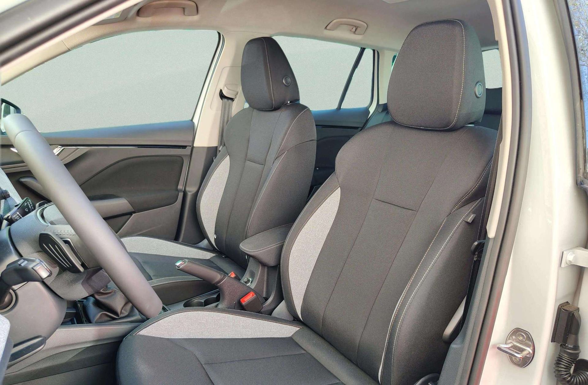 Škoda Kamiq 1.0 TSI Selection DSG - foto 12