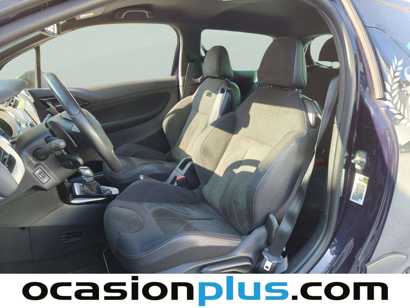 Foto DS DS 3 DS DS3 Crossback PureTech 110 Café Racer EAT6 (110 CV)