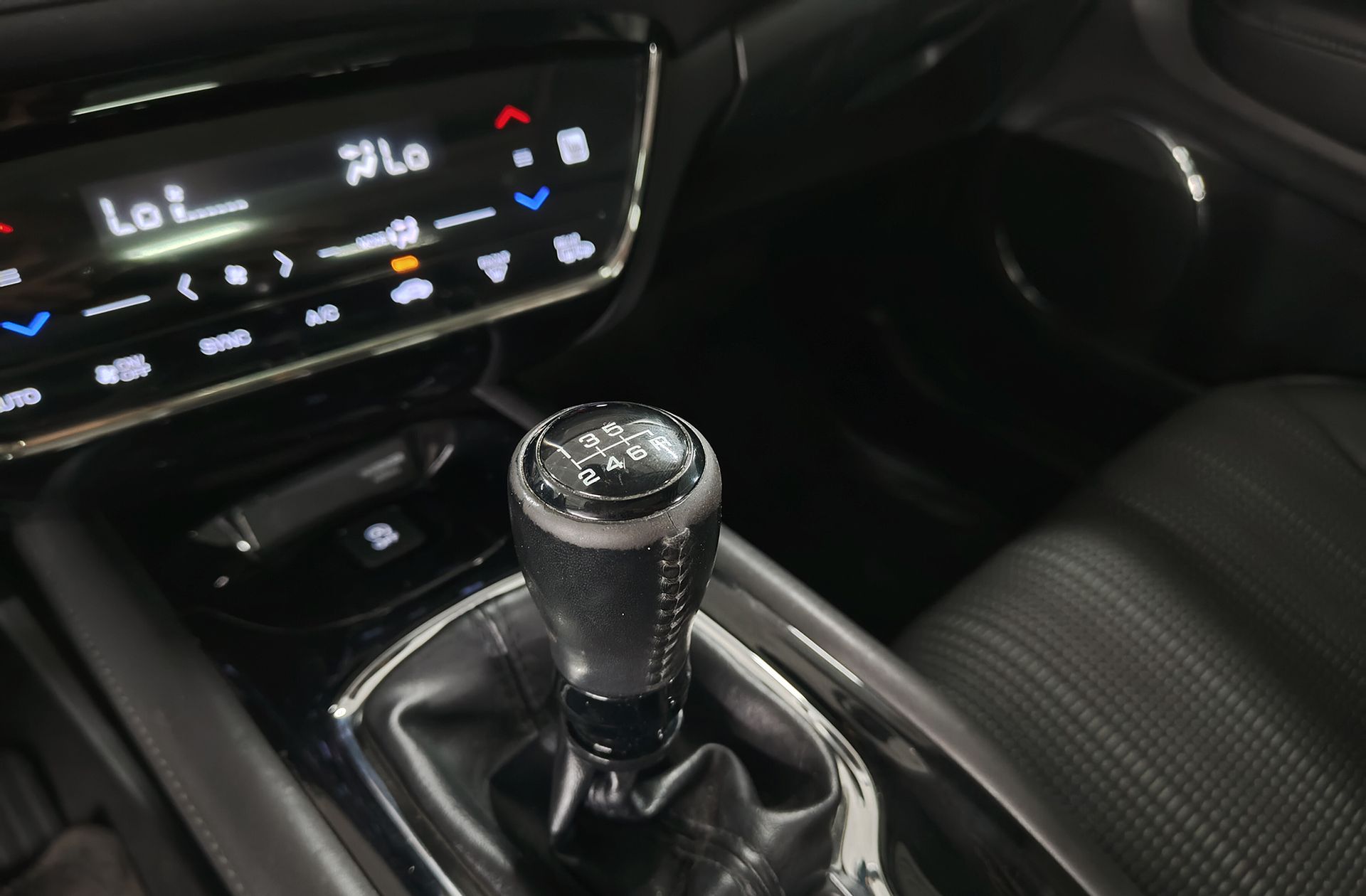 Honda HR-V 1.6 i-DTEC Executive - foto 5