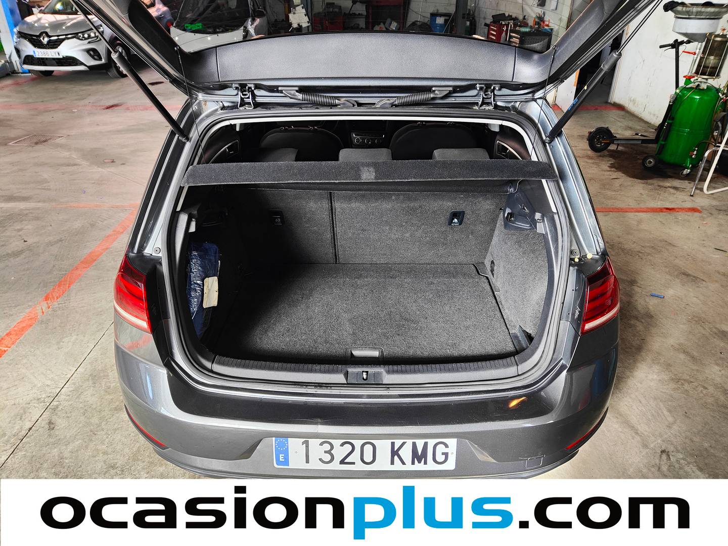 Fotos maletero Volkswagen Golf Volkswagen Golf Advance 1.6 TDI (115 CV)