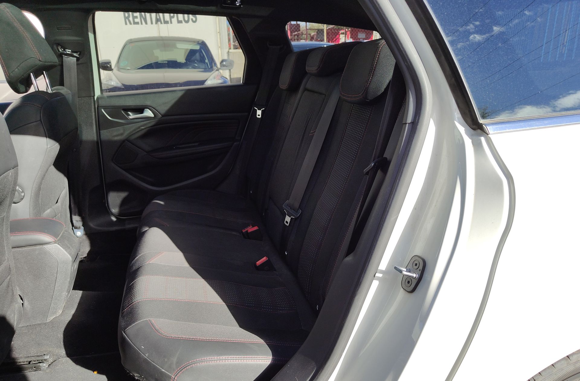 Peugeot 308 SW SW 1.2 PureTech GT Line EAT8 - foto 17