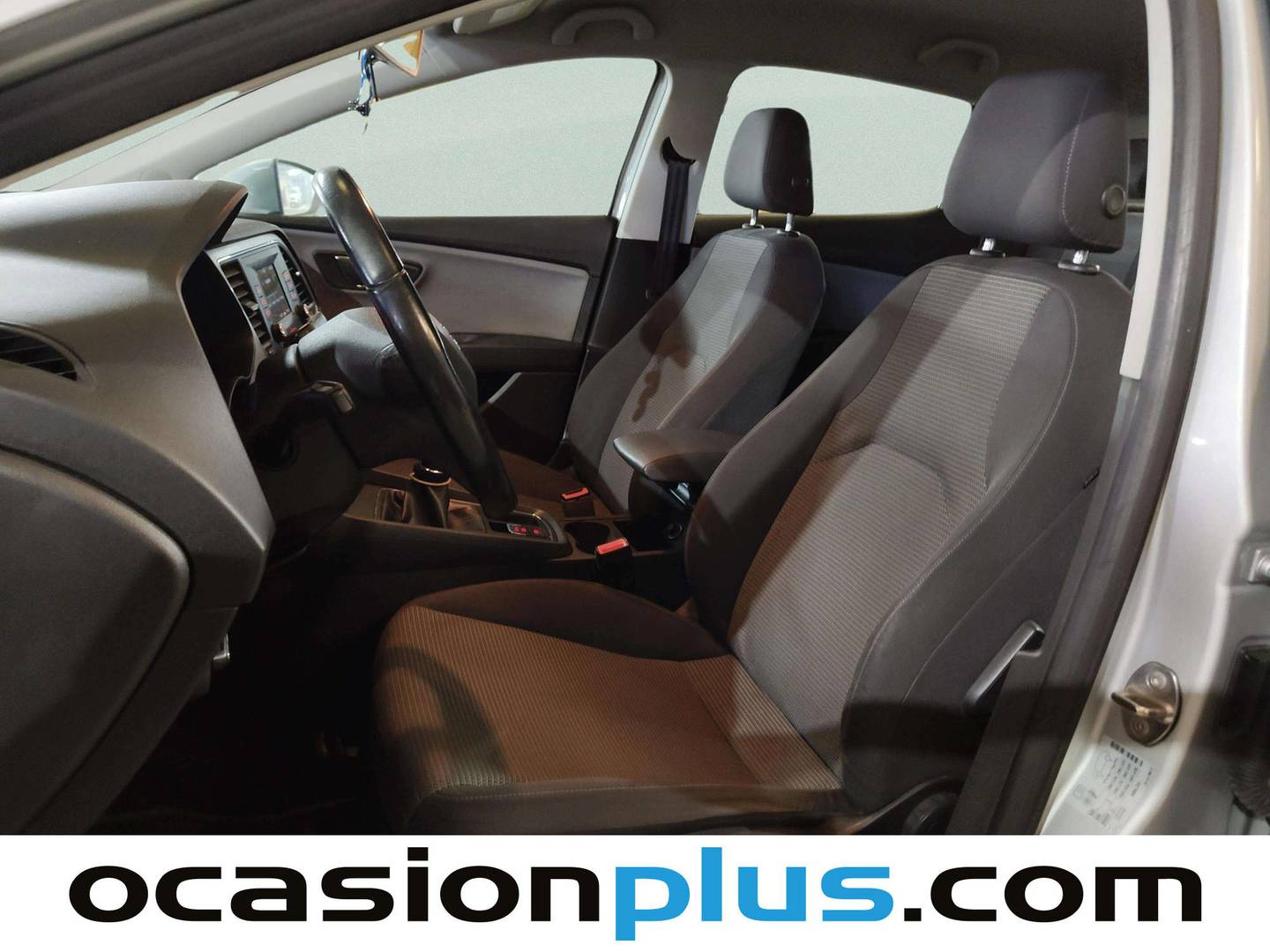Foto asientos delanteros Seat León Seat León 1.6 TDI S&S Style (115 CV)