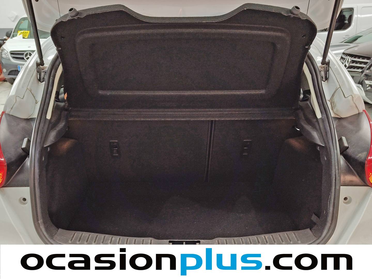Fotos maletero Ford Focus Ford Focus 1.0 Ecoboost Auto-S/S 125v Pow. Titanium