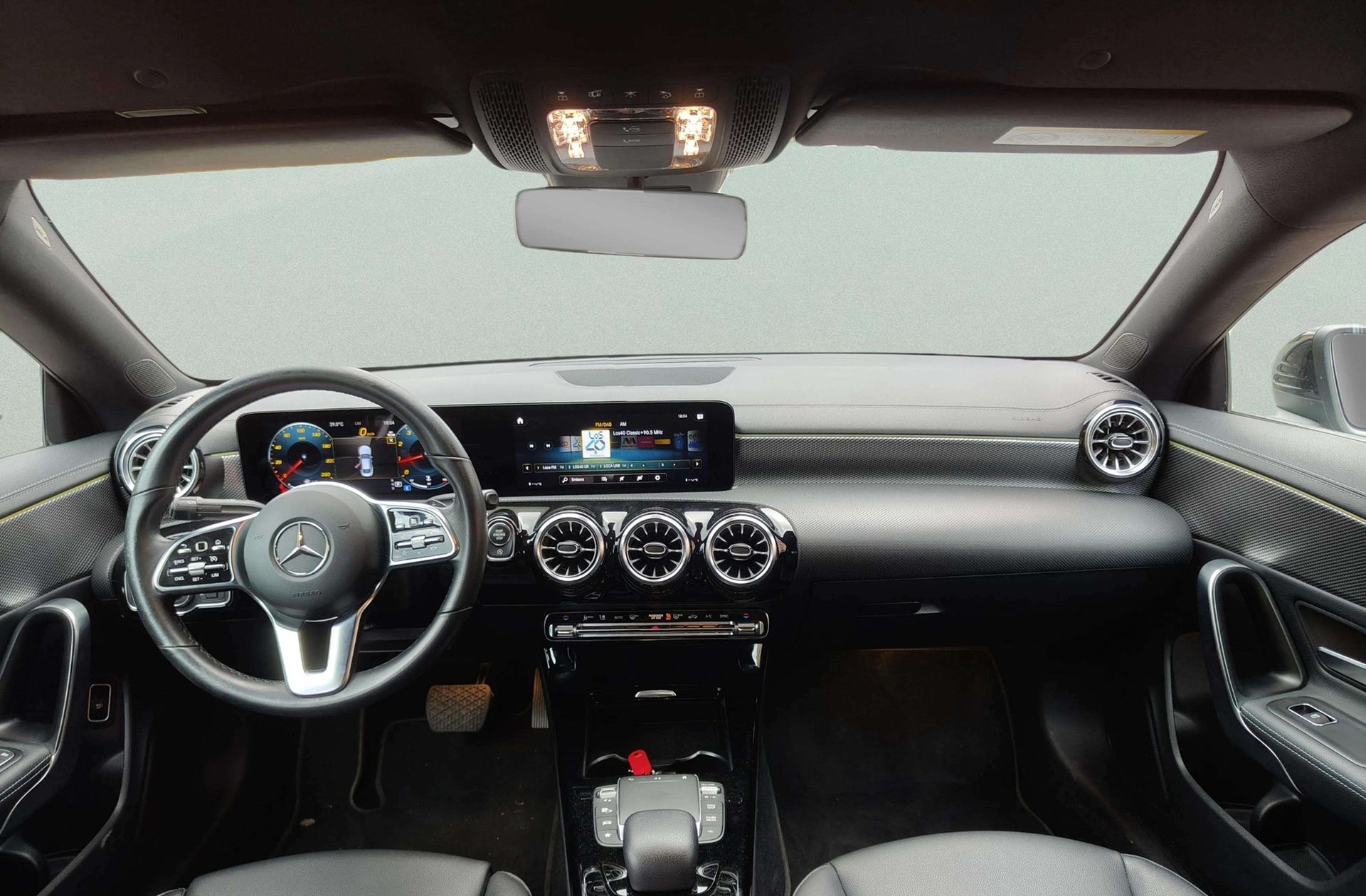 Mercedes-Benz CLA 180 - foto 5