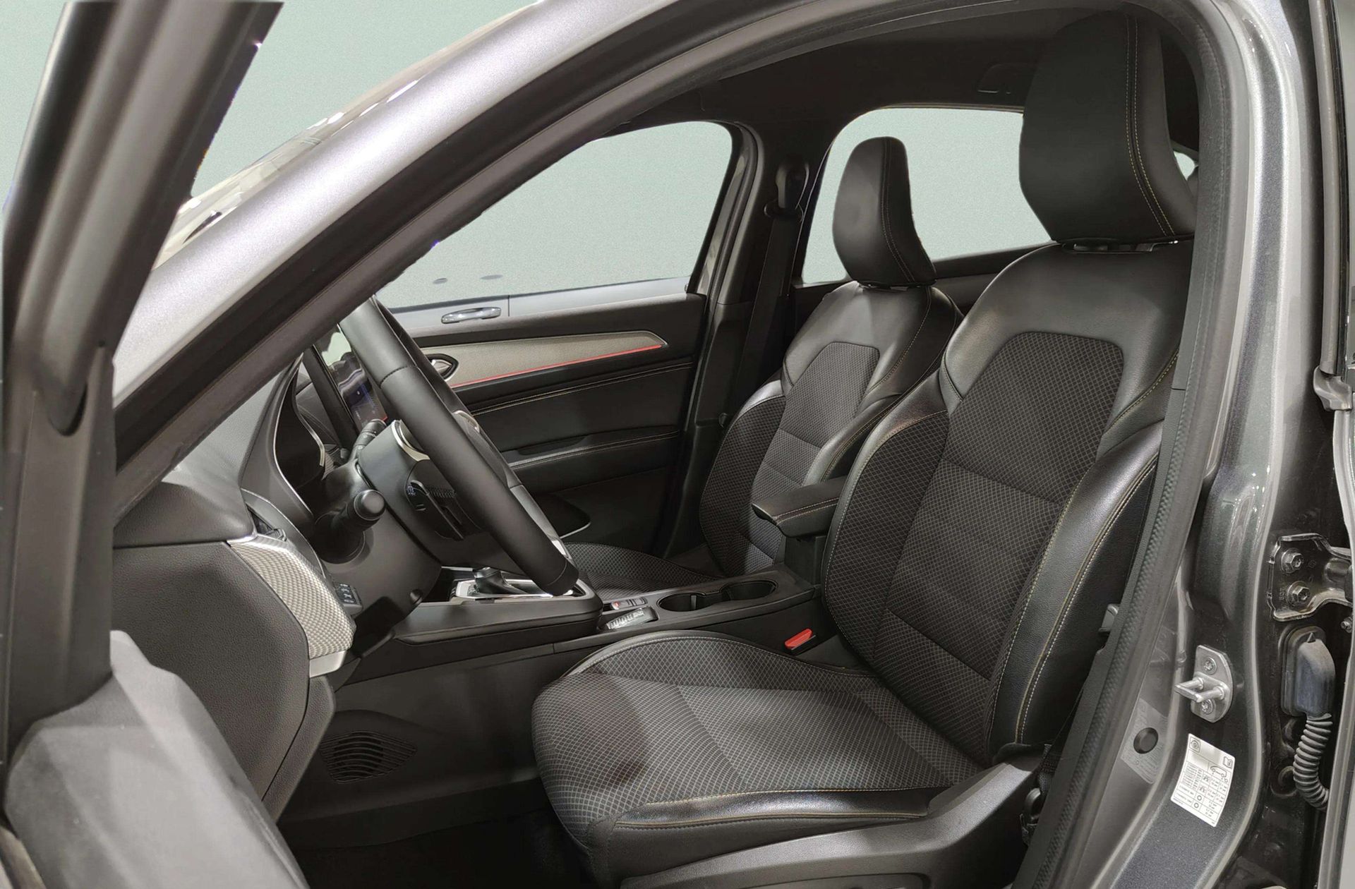 Renault Arkana Techno TCe 140 Mild hybrid EDC - foto 13