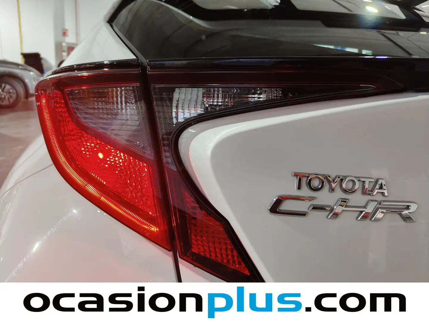 Foto Toyota C-HR Toyota C-HR 1.8 125H Active (122 CV)