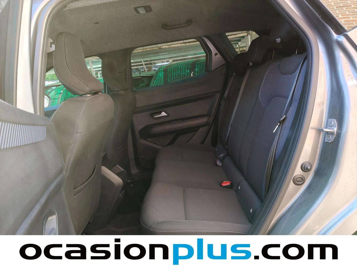 Foto asientos traseros Dacia Duster Dacia Duster TCE 48v 4X2 (130 CV)