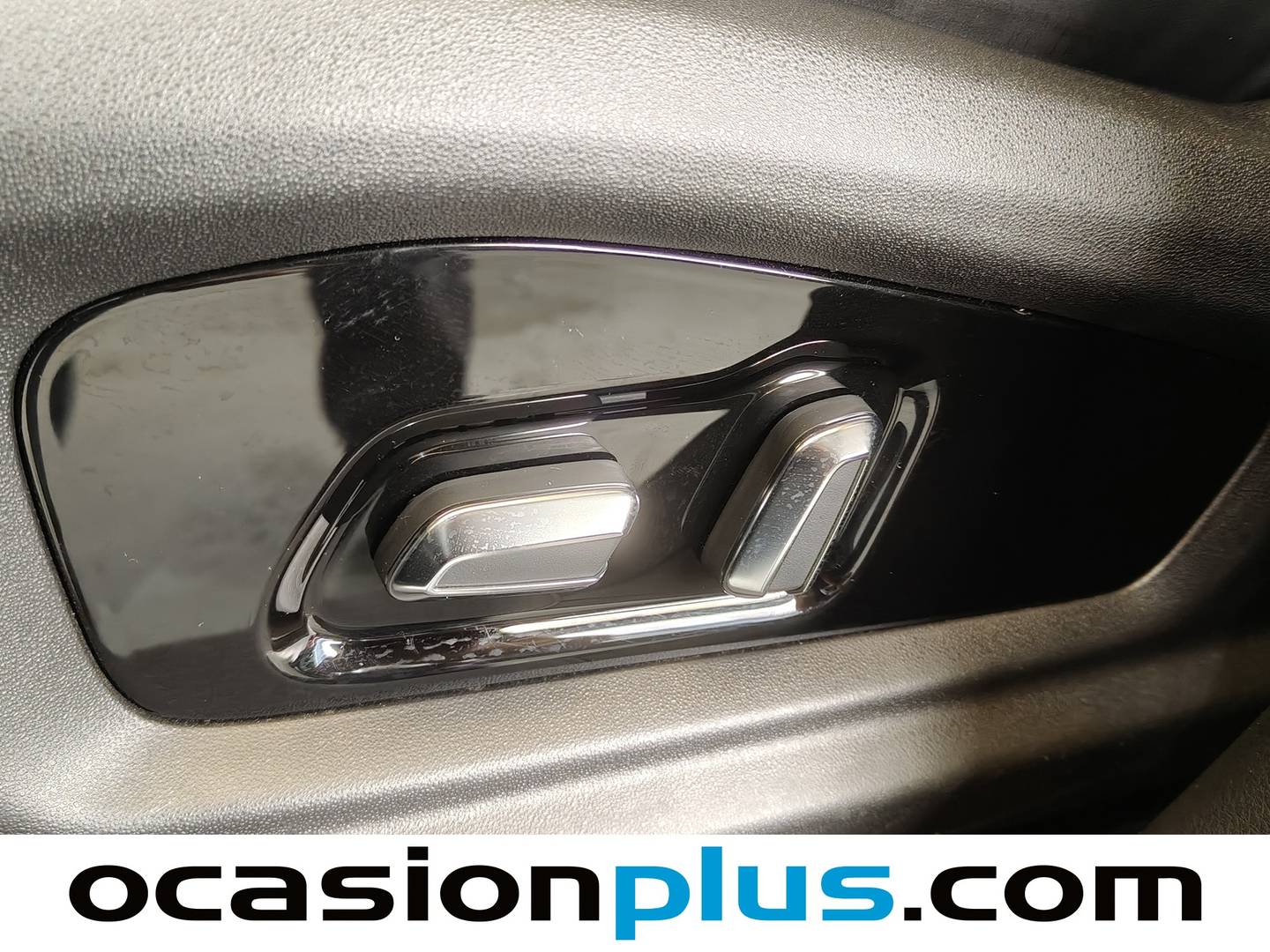 Paquetes del EBRO S700 EBRO S700 1.6 TGDI Luxury 7 DCT (147 CV)