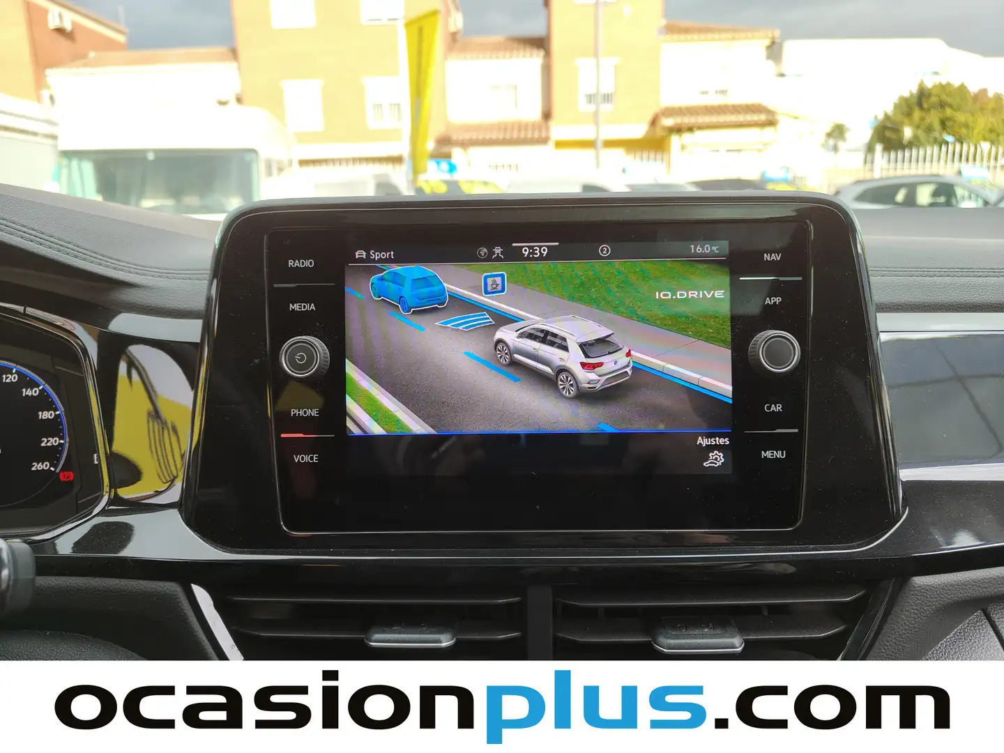 Foto Volkswagen T-Roc Volkswagen T-Roc R-Line 2.0 TDI (150 CV)