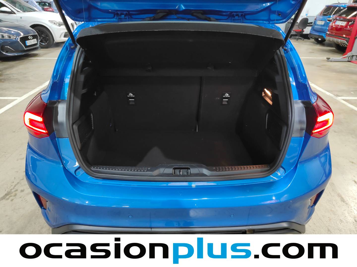 Fotos maletero Ford Focus Ford Focus 1.0 Ecoboost MHEV ST-Line Auto (155 CV)
