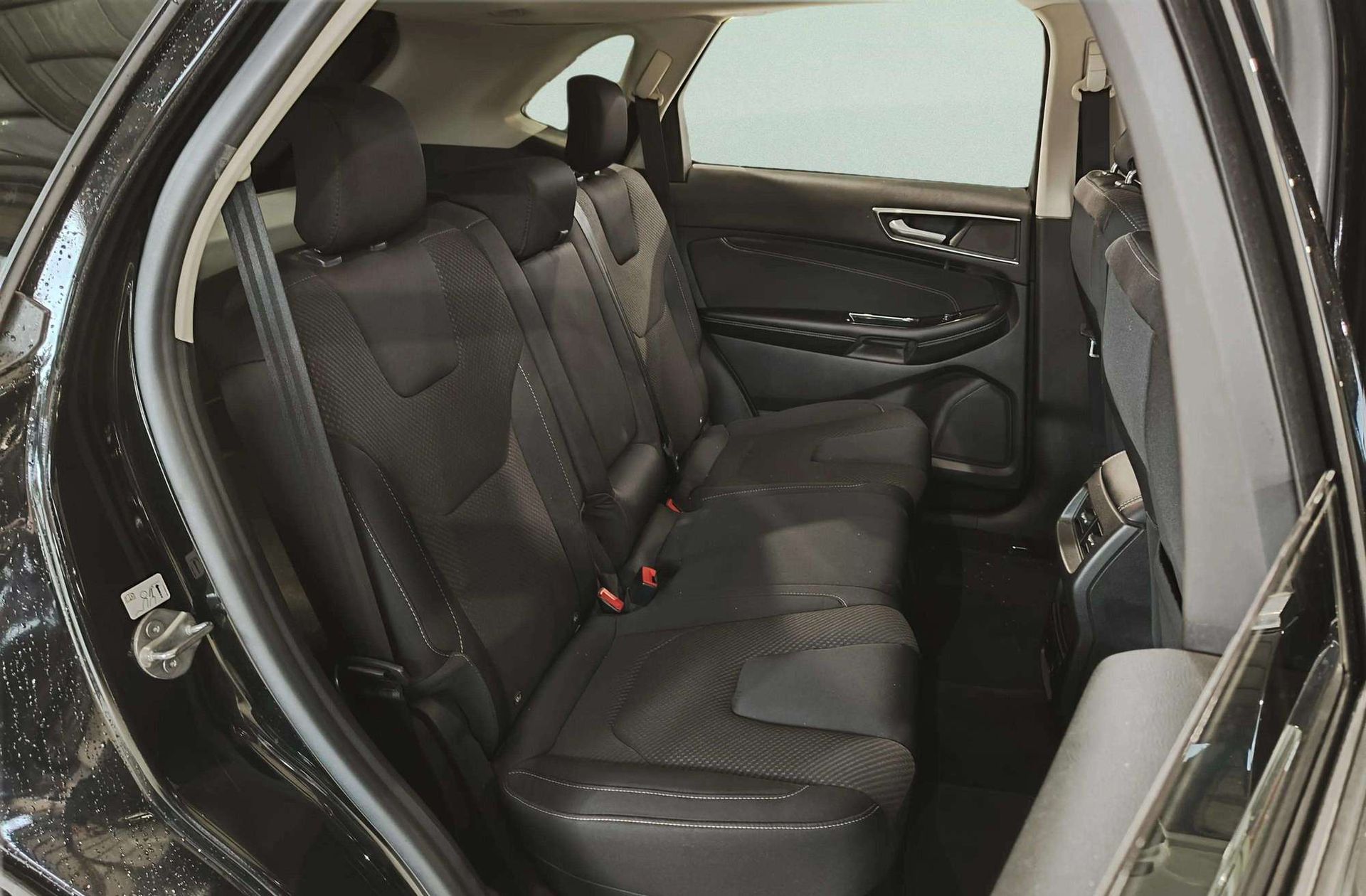 Ford Edge 2.0 TDCi Titanium 4WD PowerShift - foto 18