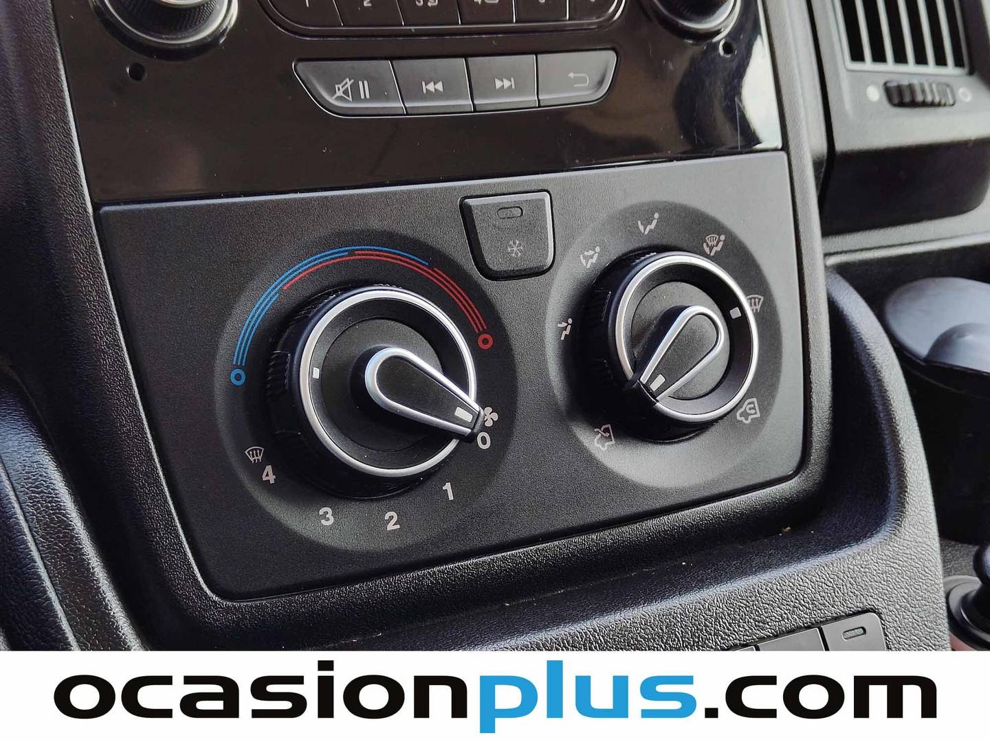Extras del Peugeot Boxer Peugeot Boxer Combi BlueHDi 130 330 L1H1 (130 CV) 6 Plazas