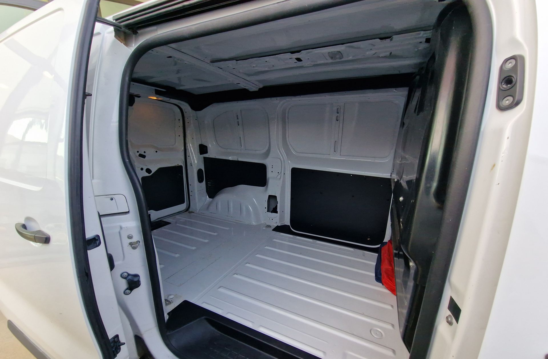 Peugeot Expert Furgon BlueHDi 120 Pro Standard - foto 11