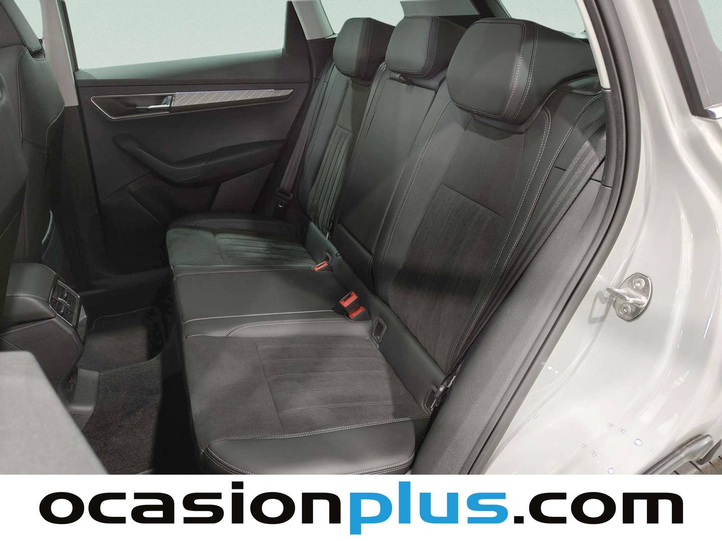 Foto asientos traseros Skoda Karoq Skoda Karoq 1.5 TSI ACT Plus DSG (150 CV)