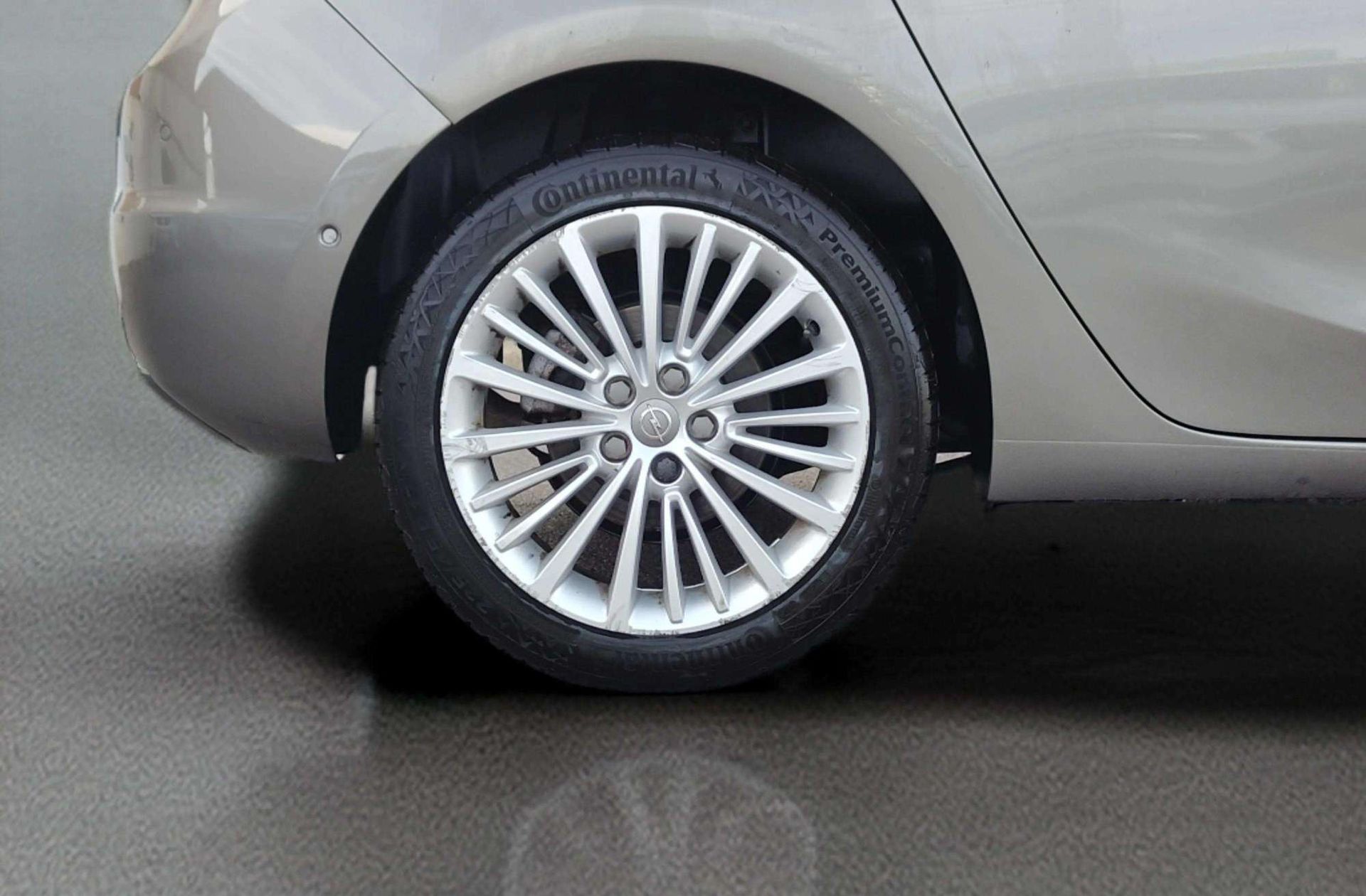 Opel Astra 1.6 CDTi Excellence - foto 39