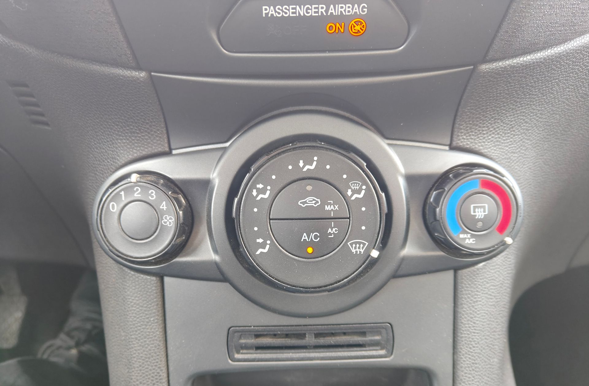 Ford Fiesta 1.25 Duratec Trend - foto 24