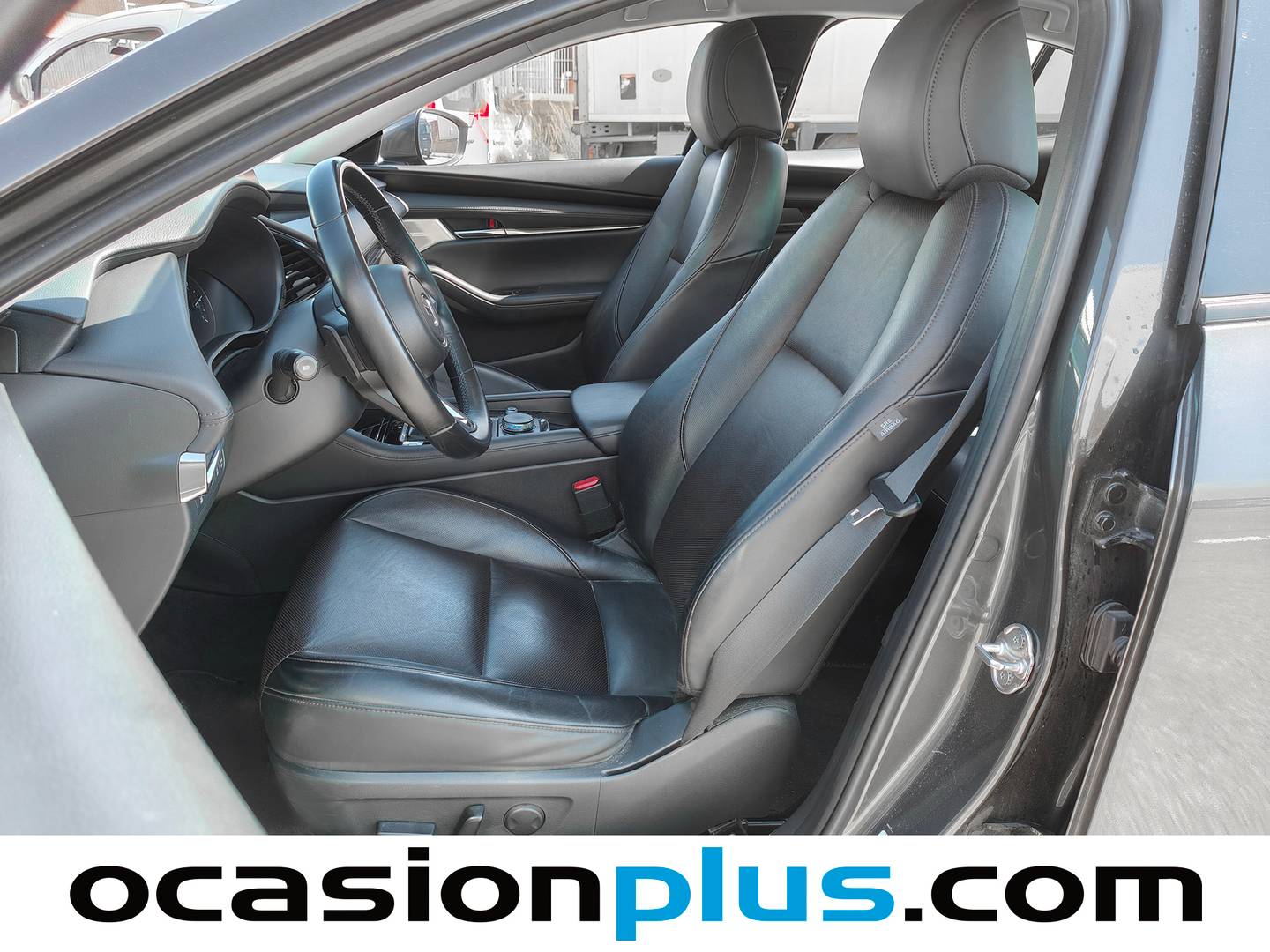 Foto asientos delanteros Mazda Mazda3 Mazda Mazda 3 2.0 Sedan e-Skyactiv-X Zenith Safety Black AT (186 CV)