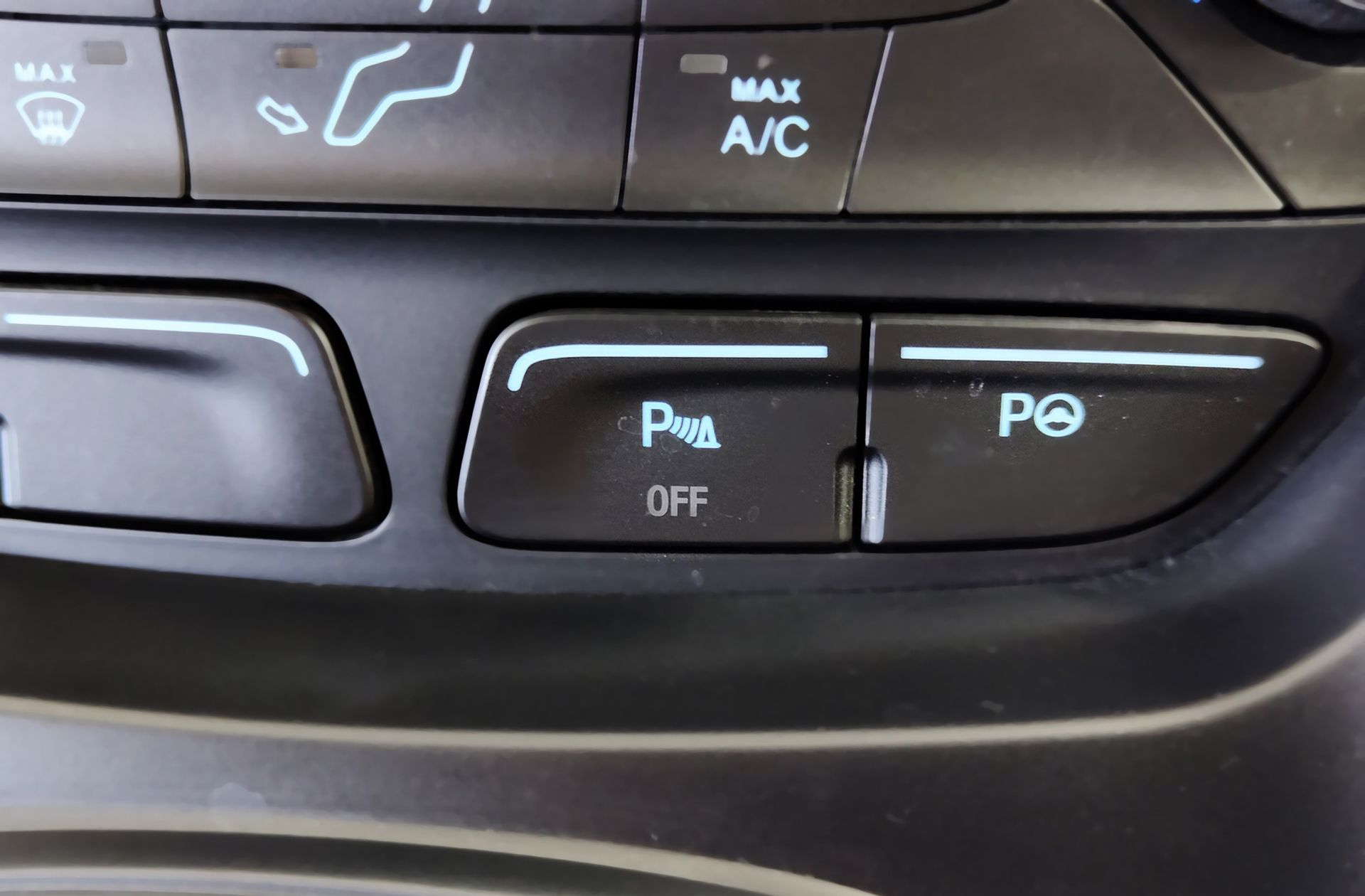 Ford Kuga 2.0 TDCi ST-Line 4x4 Powershift - foto 11